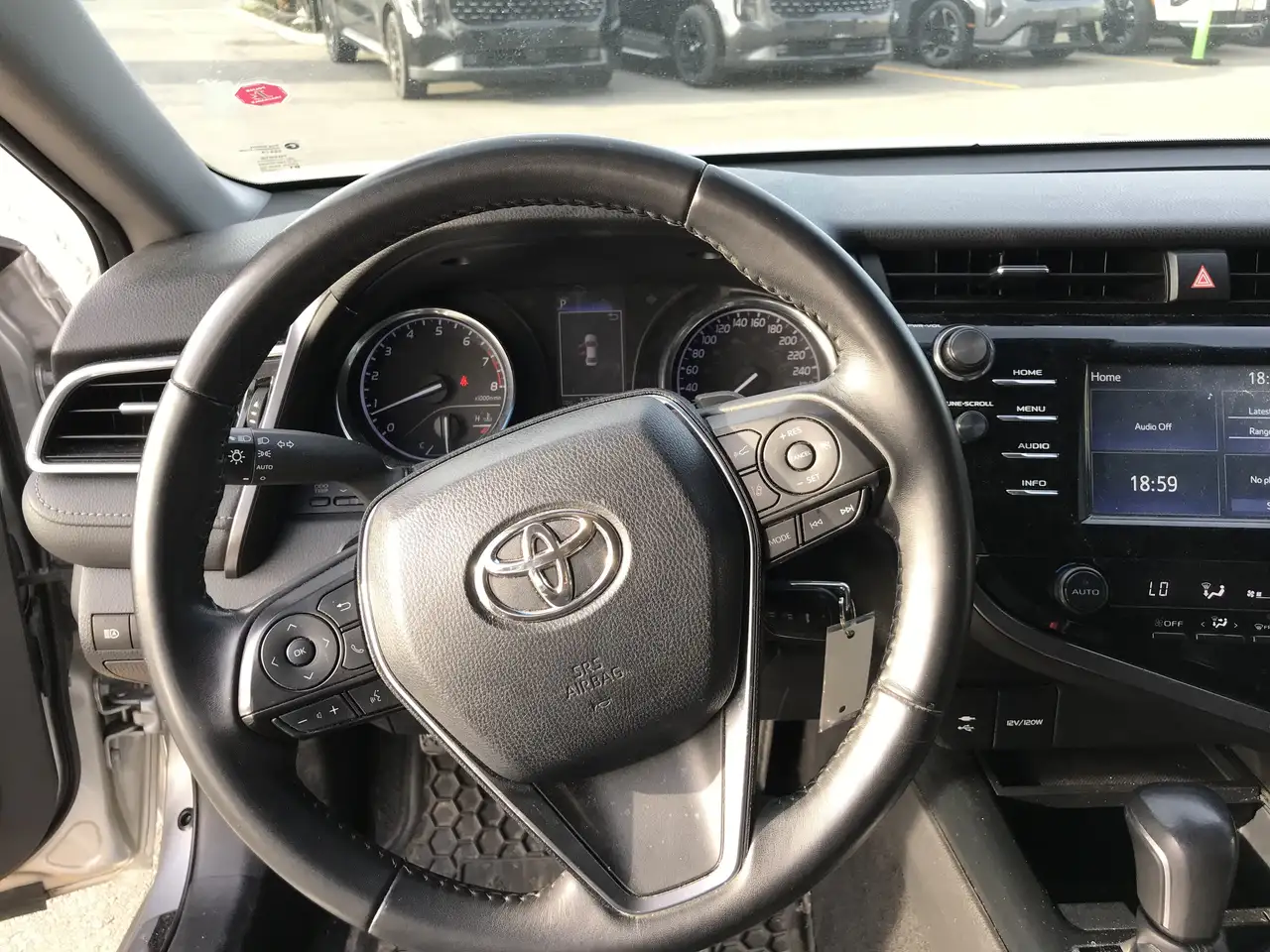 Toyota Camry снимка Toyota Camry