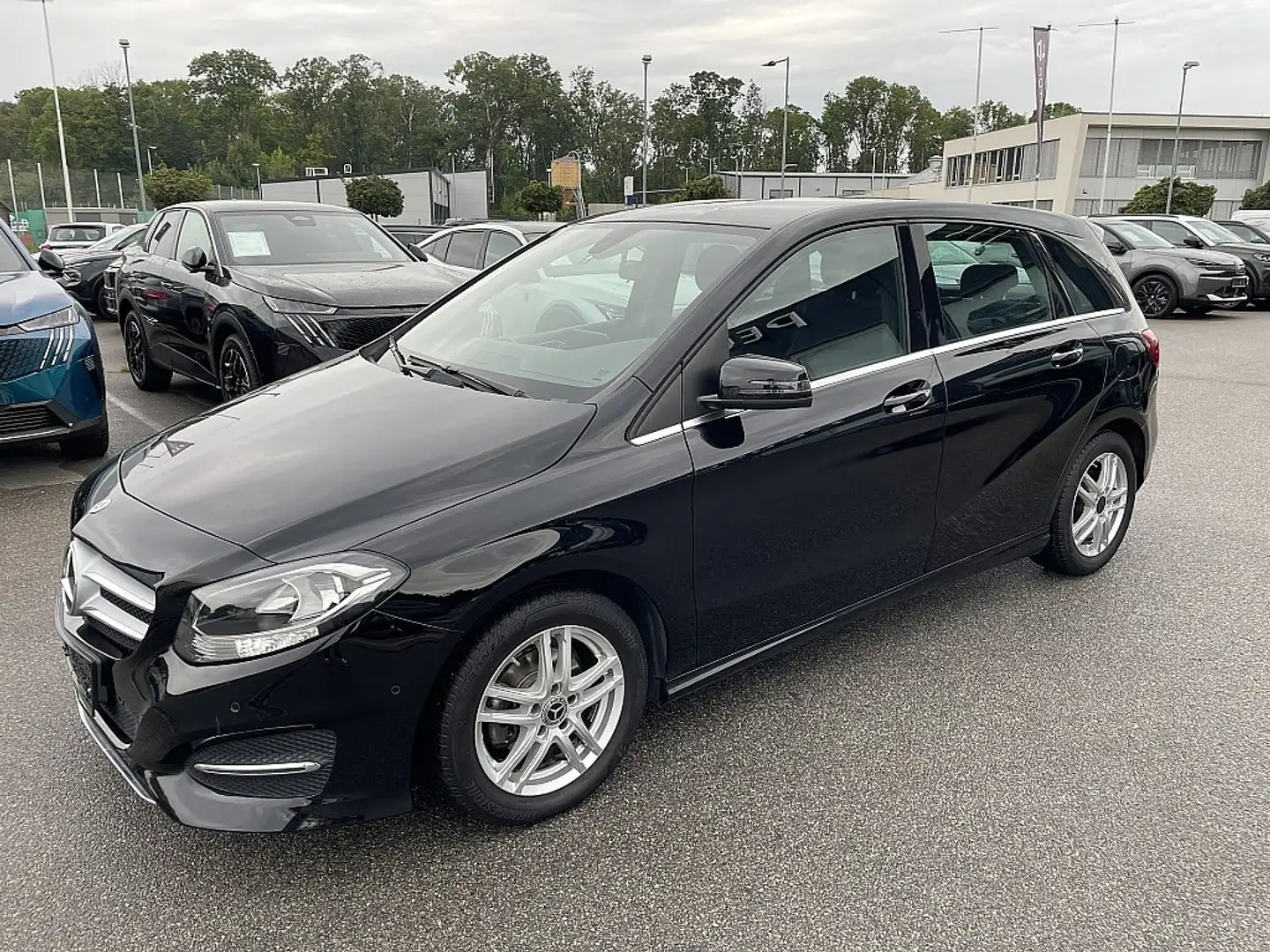 Mercedes-Benz B 160 d Schwarz - 2