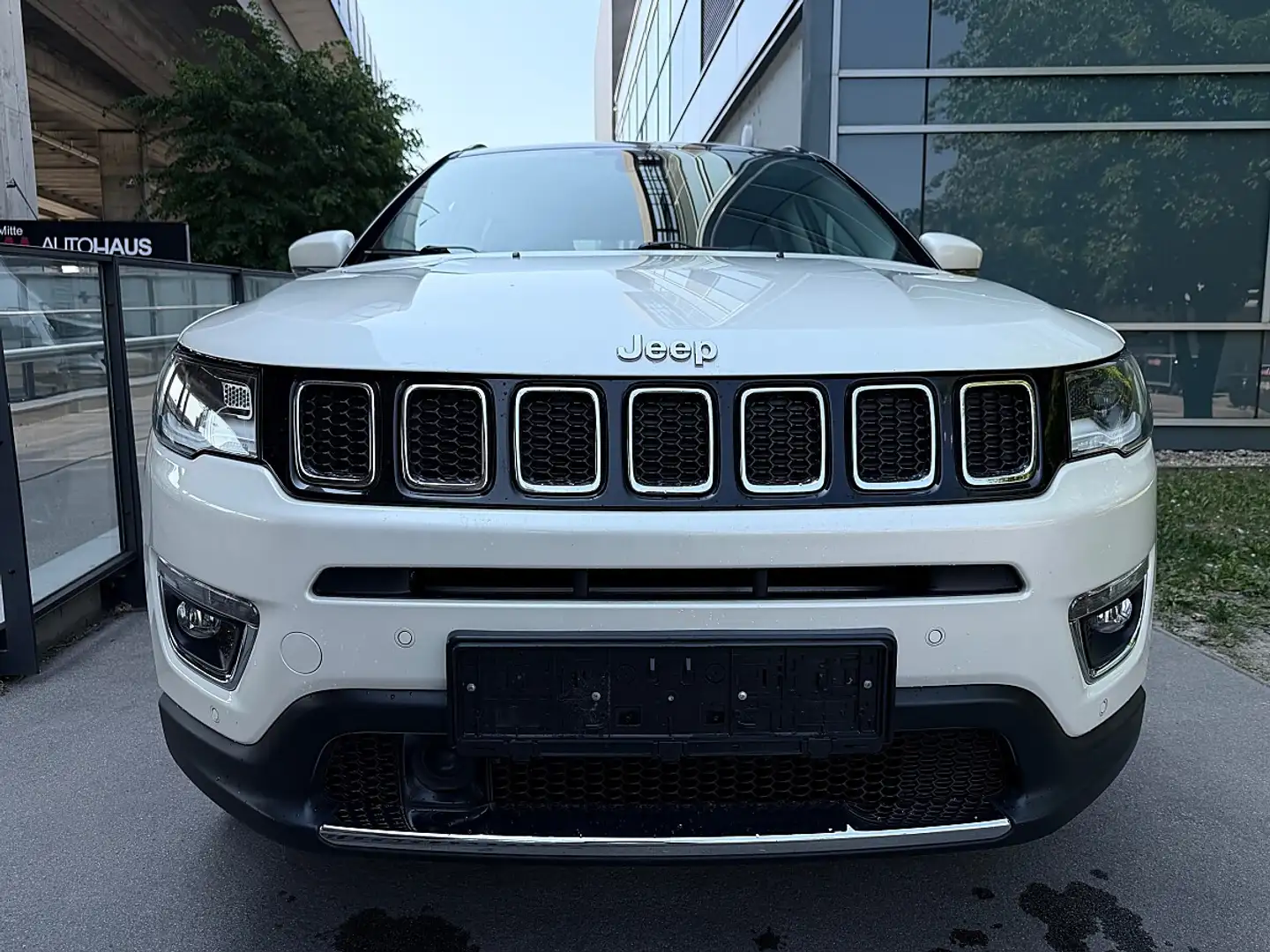 Jeep Compass 2,0 MultiJet AWD 9AT 170 Limited Aut. Weiß - 2