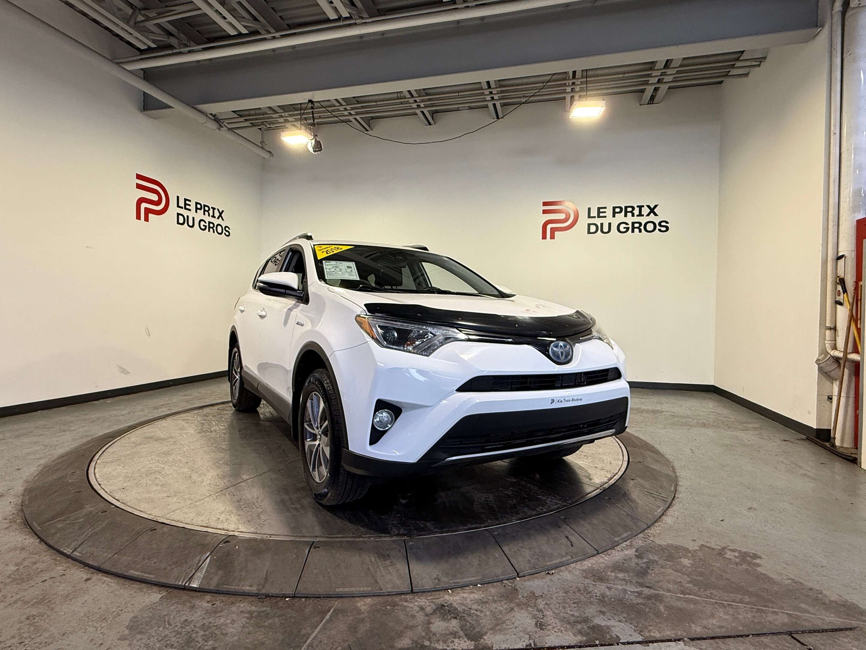 2018 Toyota RAV 4 HYBRID LE+