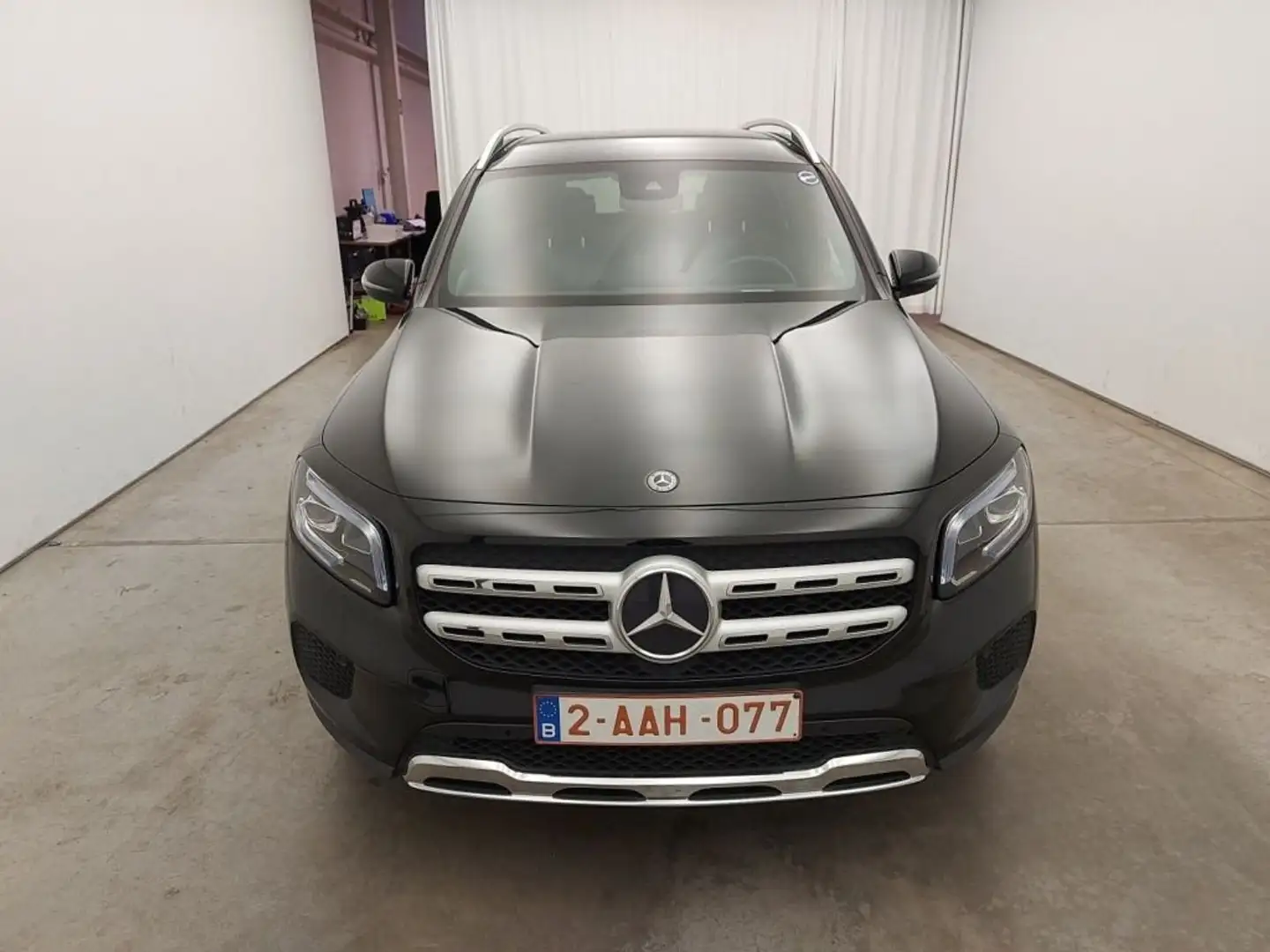 Mercedes-Benz GLB 180 d / 7PL Schwarz - 2