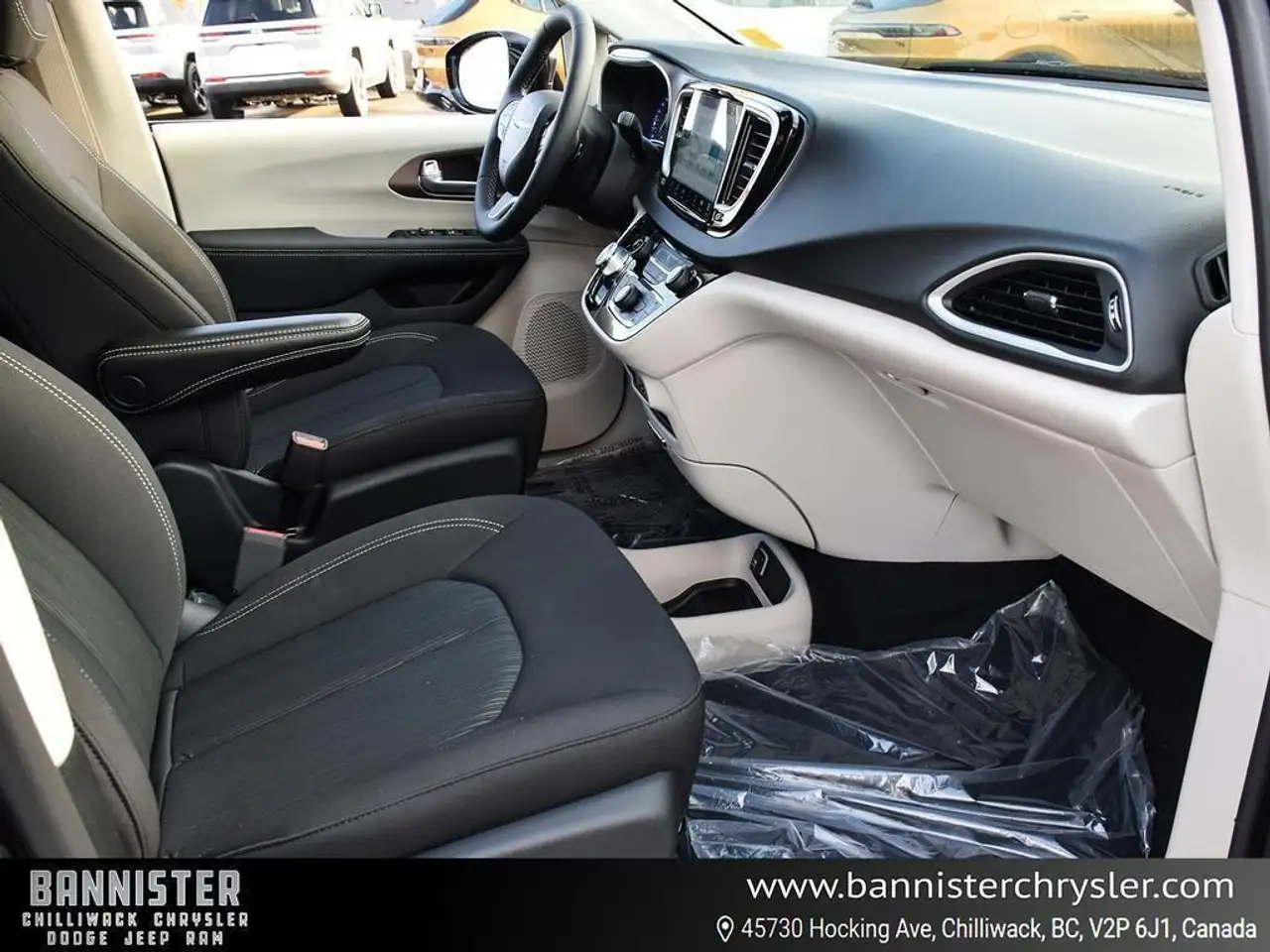 Chrysler Grand Caravan снимка Chrysler Grand Caravan