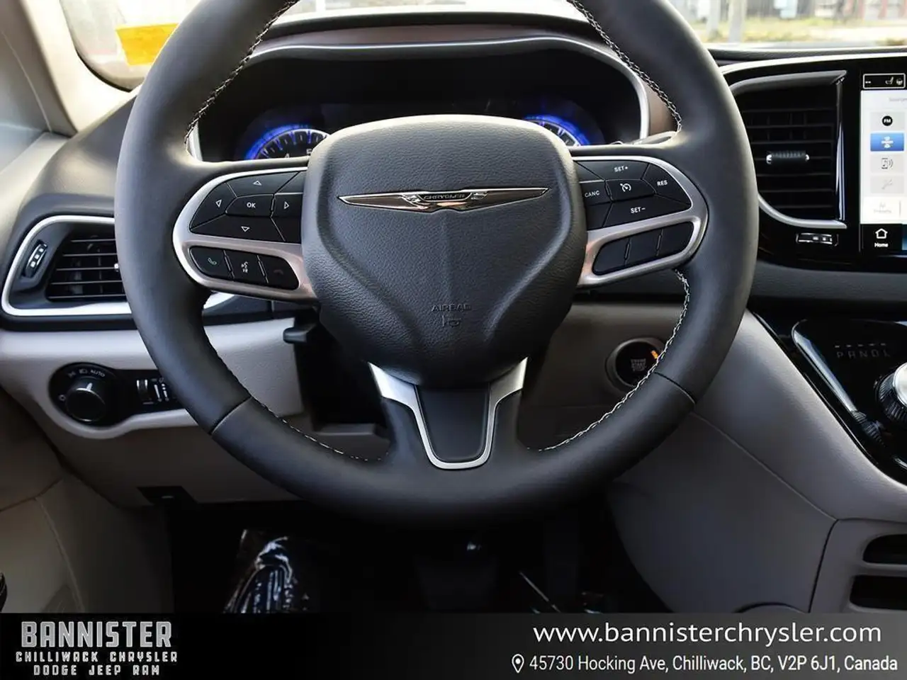 Chrysler Grand Caravan снимка Chrysler Grand Caravan
