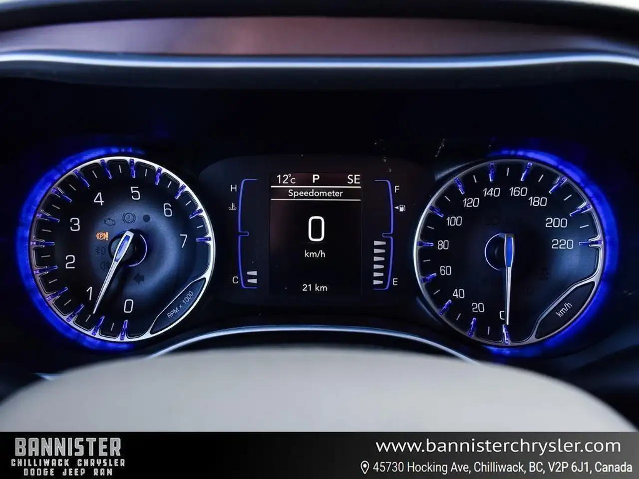 Chrysler Grand Caravan снимка Chrysler Grand Caravan