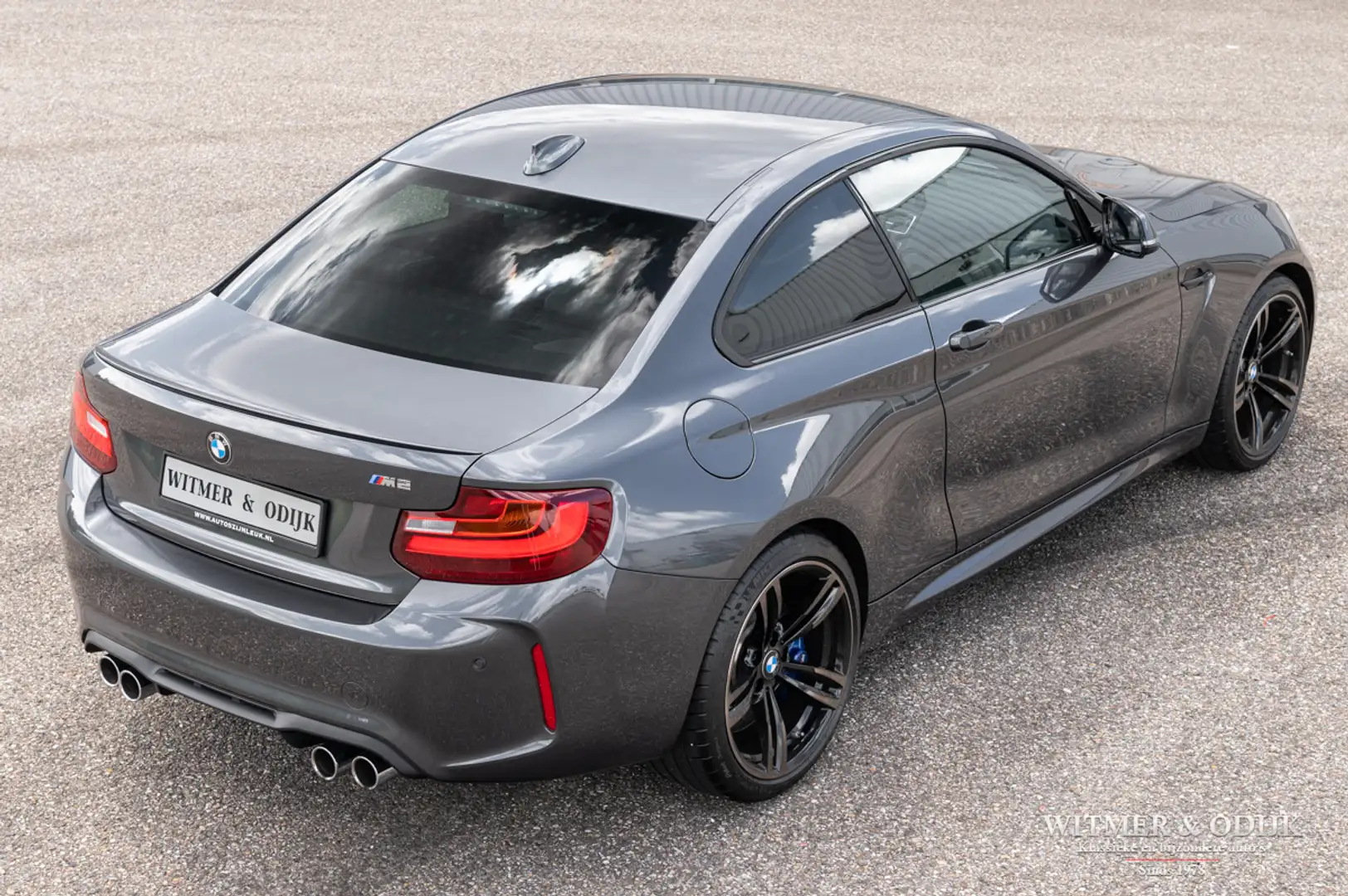 BMW M2 2-serie Coupé DCT NL-auto, geh. orig. ,1e lak Grijs - 2