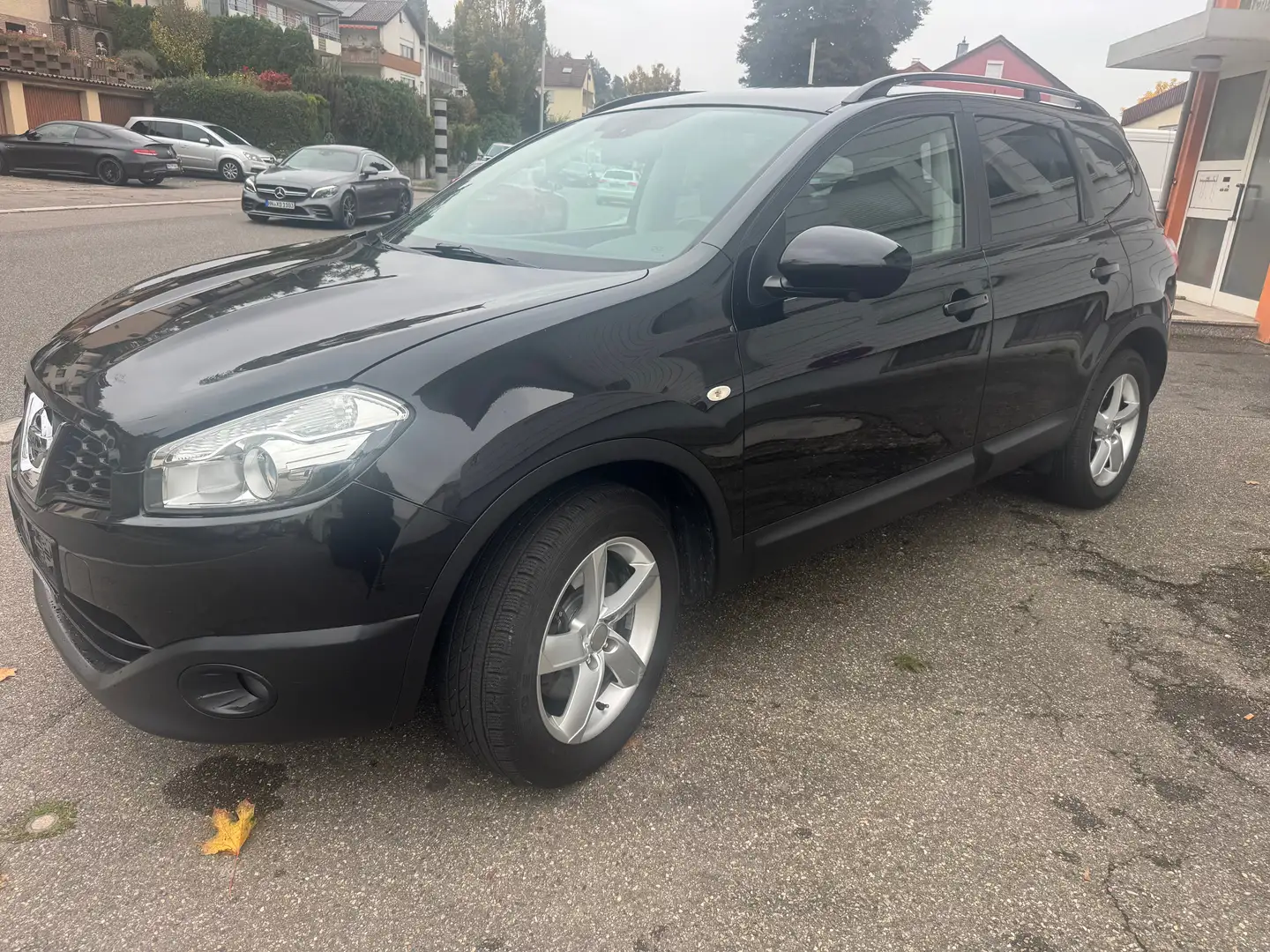 Nissan Qashqai+2 360 4X4 7SITZER PANO Schwarz - 1