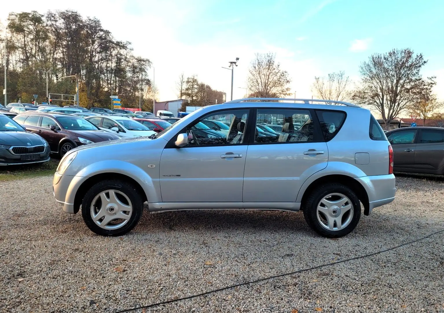 SsangYong Rexton Rexton 270 Xdi*SZH*Klimaaut*Leder*AHK*LMF Grau - 2