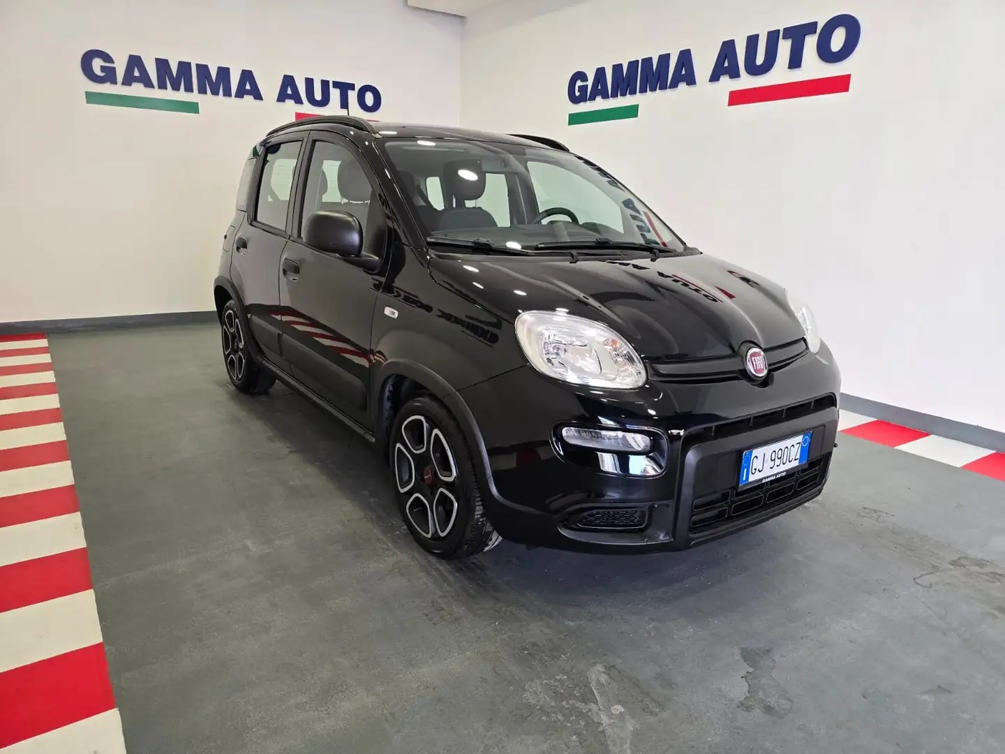 Fiat Panda 1.0 HYBRID CROSS 5°POSTO U CONNECT KM 26.300 Nero - 2