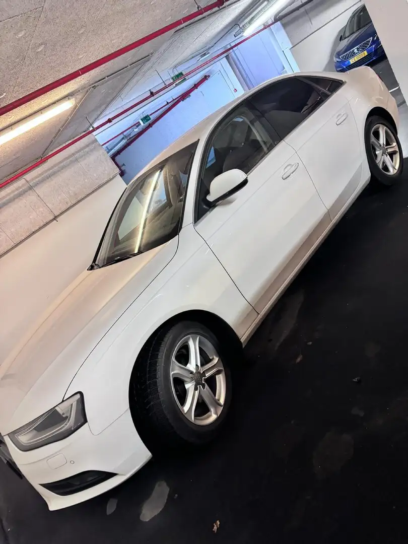 Audi A4 2.0 TDI DPF Ambiente Blanc - 2