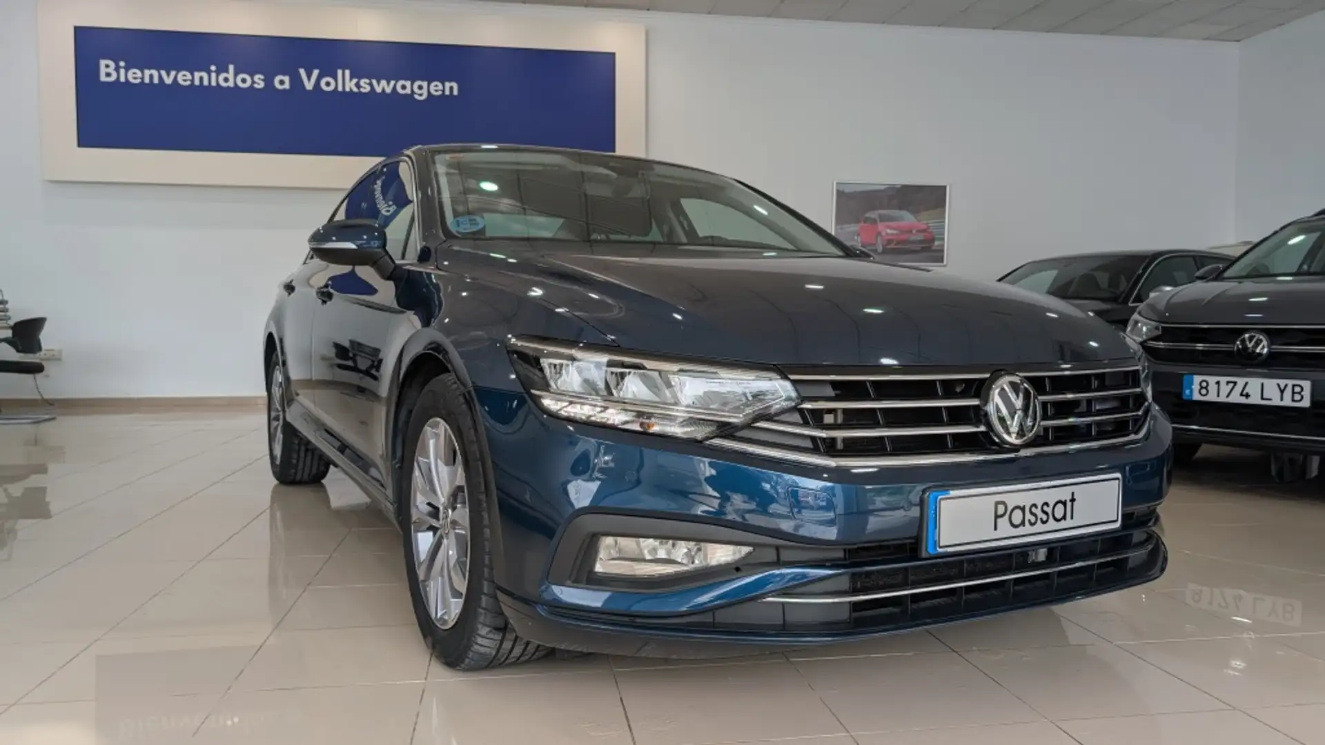 Volkswagen Passat 2.0TDI EVO Executive 110kW Azul - 1
