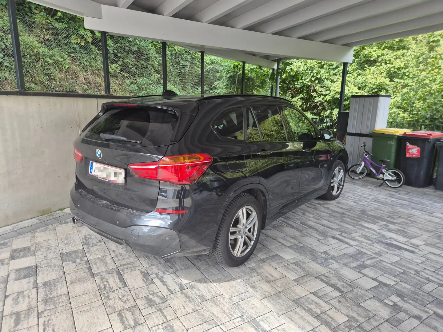 BMW X1 X1 sDrive18d M Sport Aut. M Sport Schwarz - 2