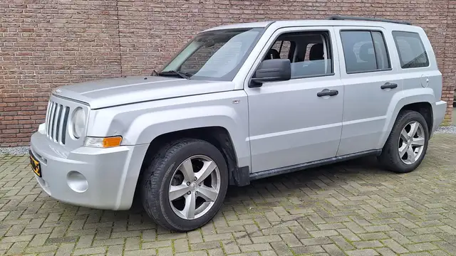 Jeep Patriot 2.4 Sport Adventure