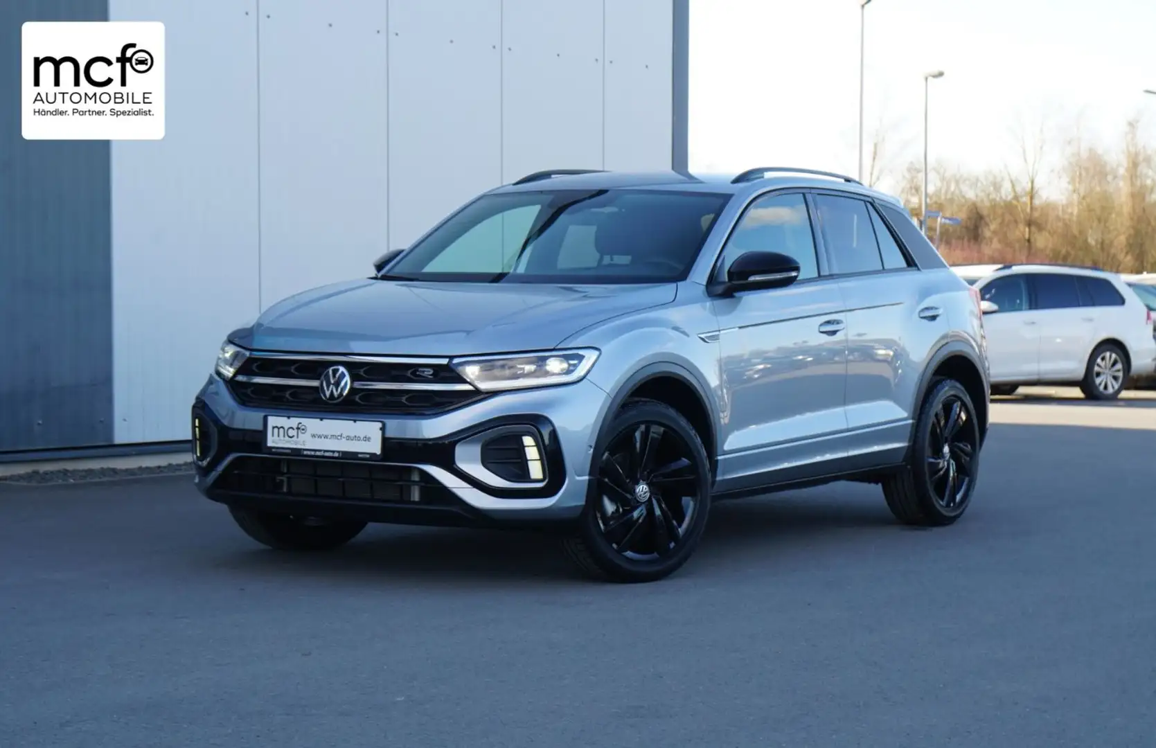 Volkswagen T-Roc 1.5 TSI DSG R-Line Black Style *IQ.DRIVE* Silber - 1