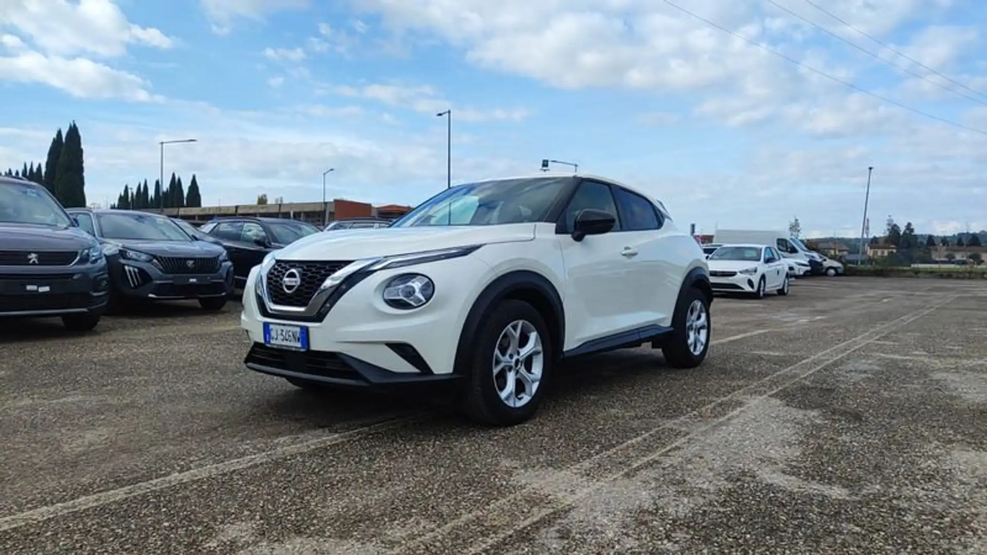 Nissan Juke 1.0 DIG-T 114 CV N-Connecta Bianco - 1