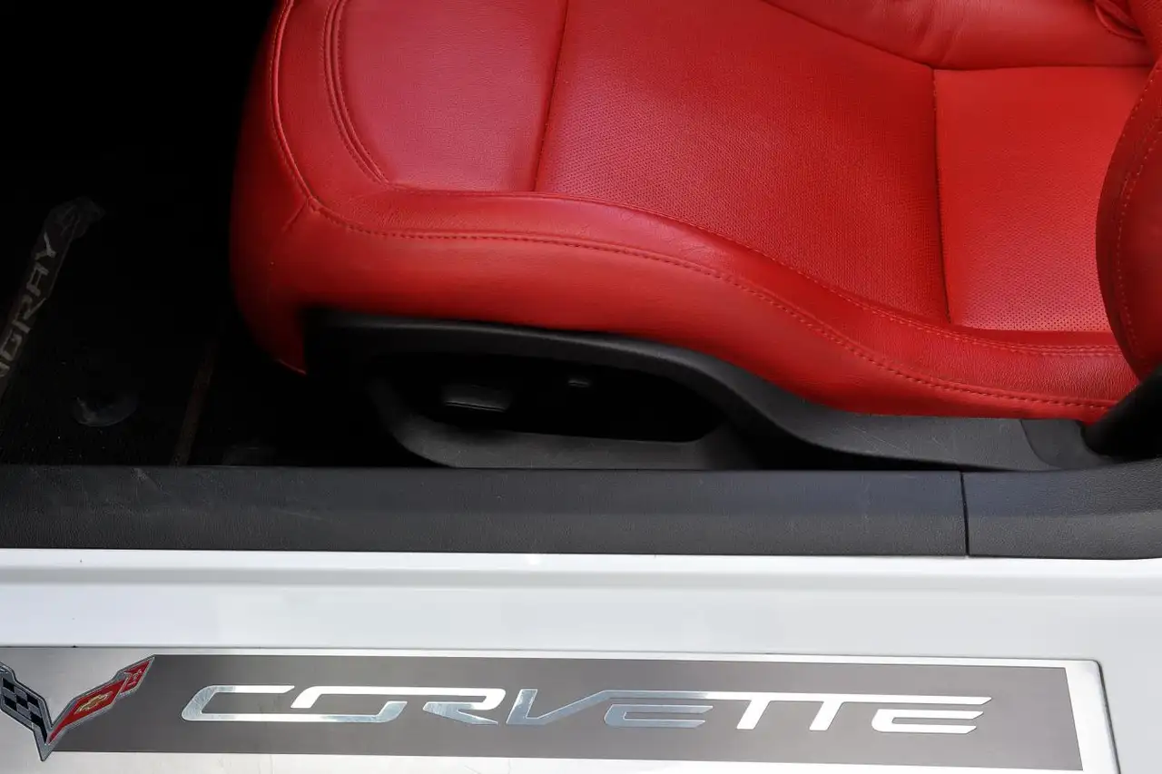 Chevrolet Corvette снимка Chevrolet Corvette