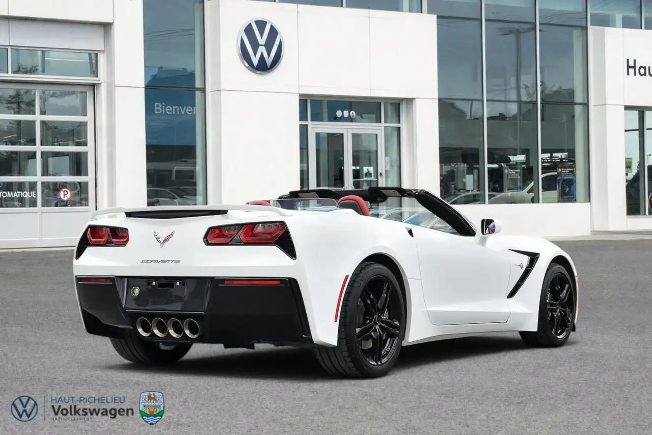 Chevrolet Corvette снимка Chevrolet Corvette
