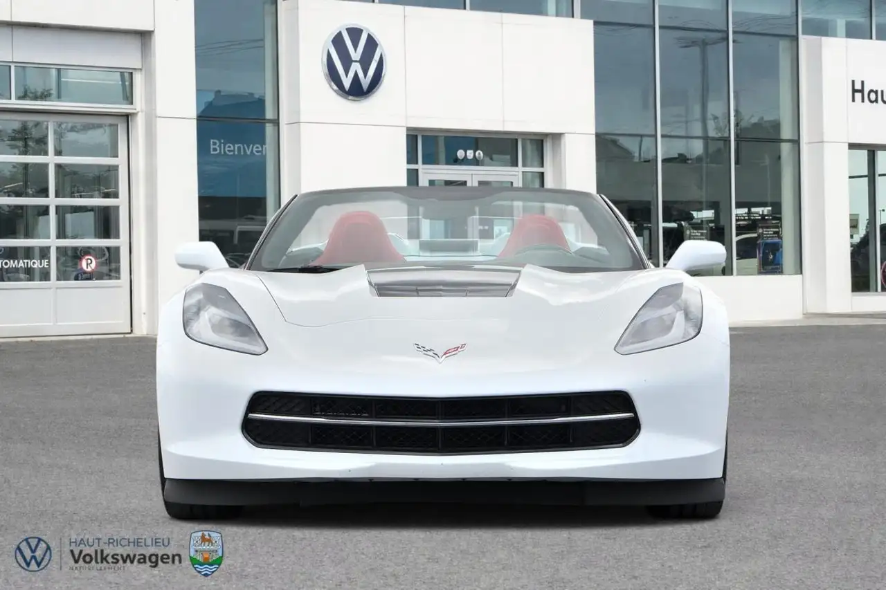 Chevrolet Corvette снимка Chevrolet Corvette