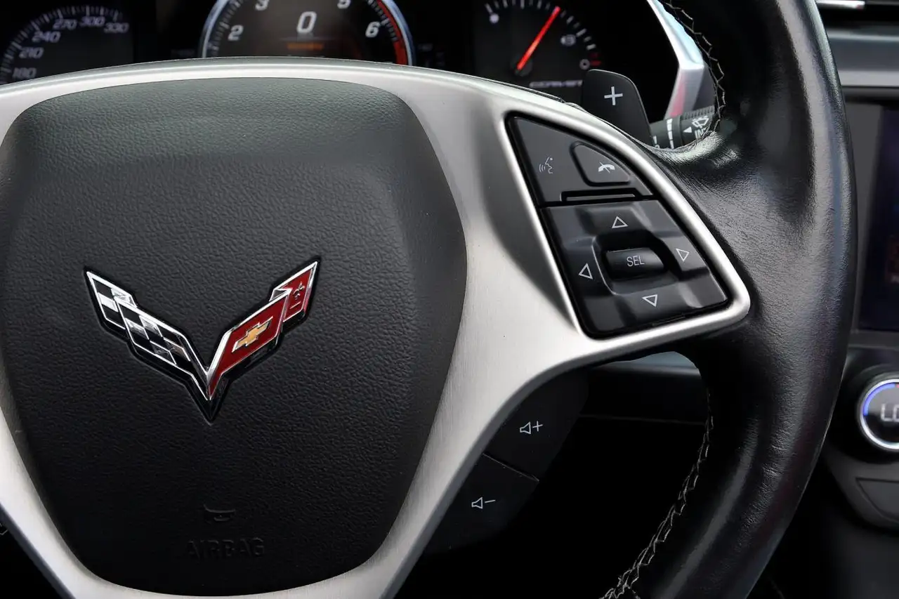 Chevrolet Corvette снимка Chevrolet Corvette