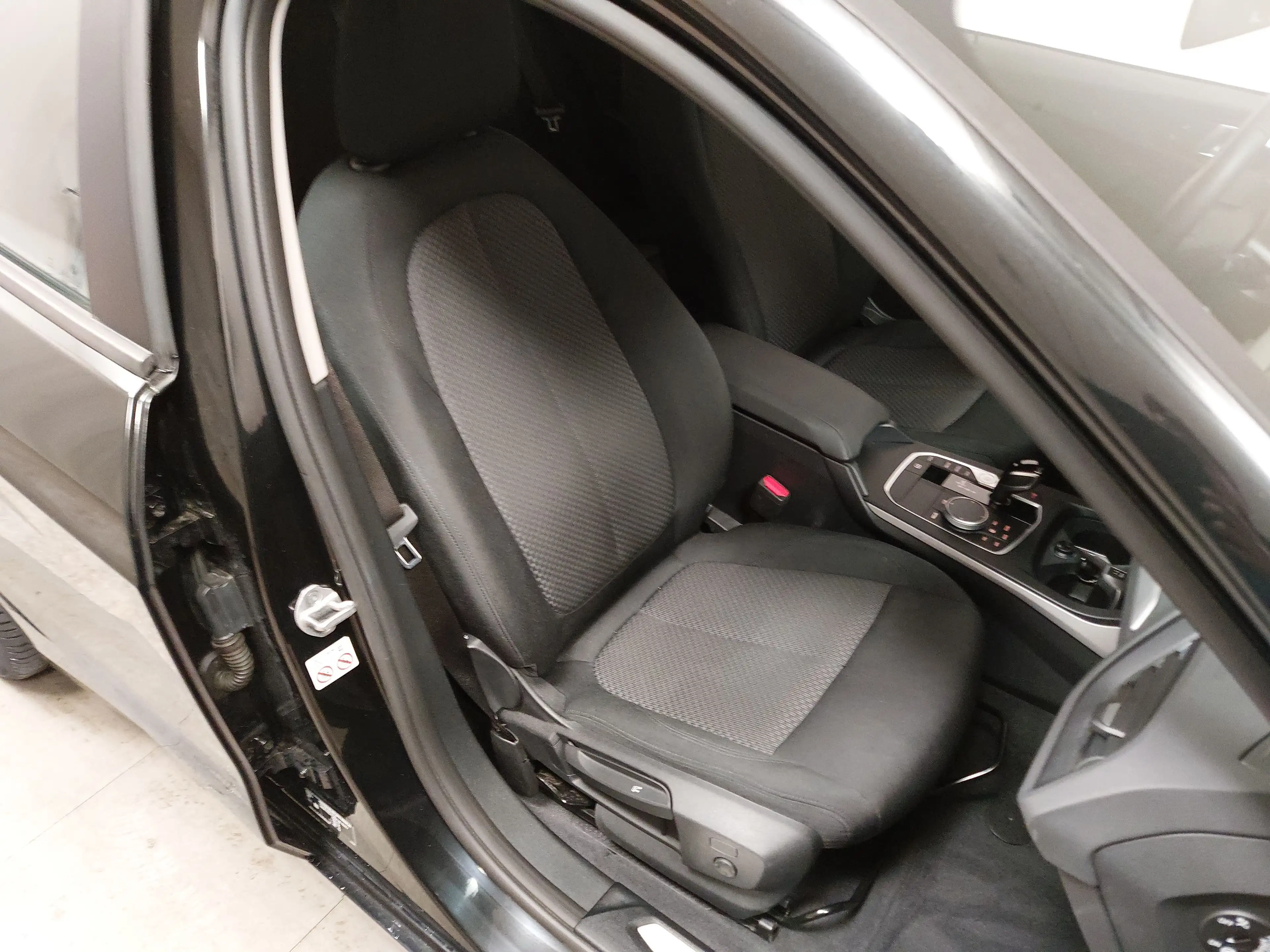 BMW 120 d Advantage Navi LED LC prof. PDC Shz — photo 10