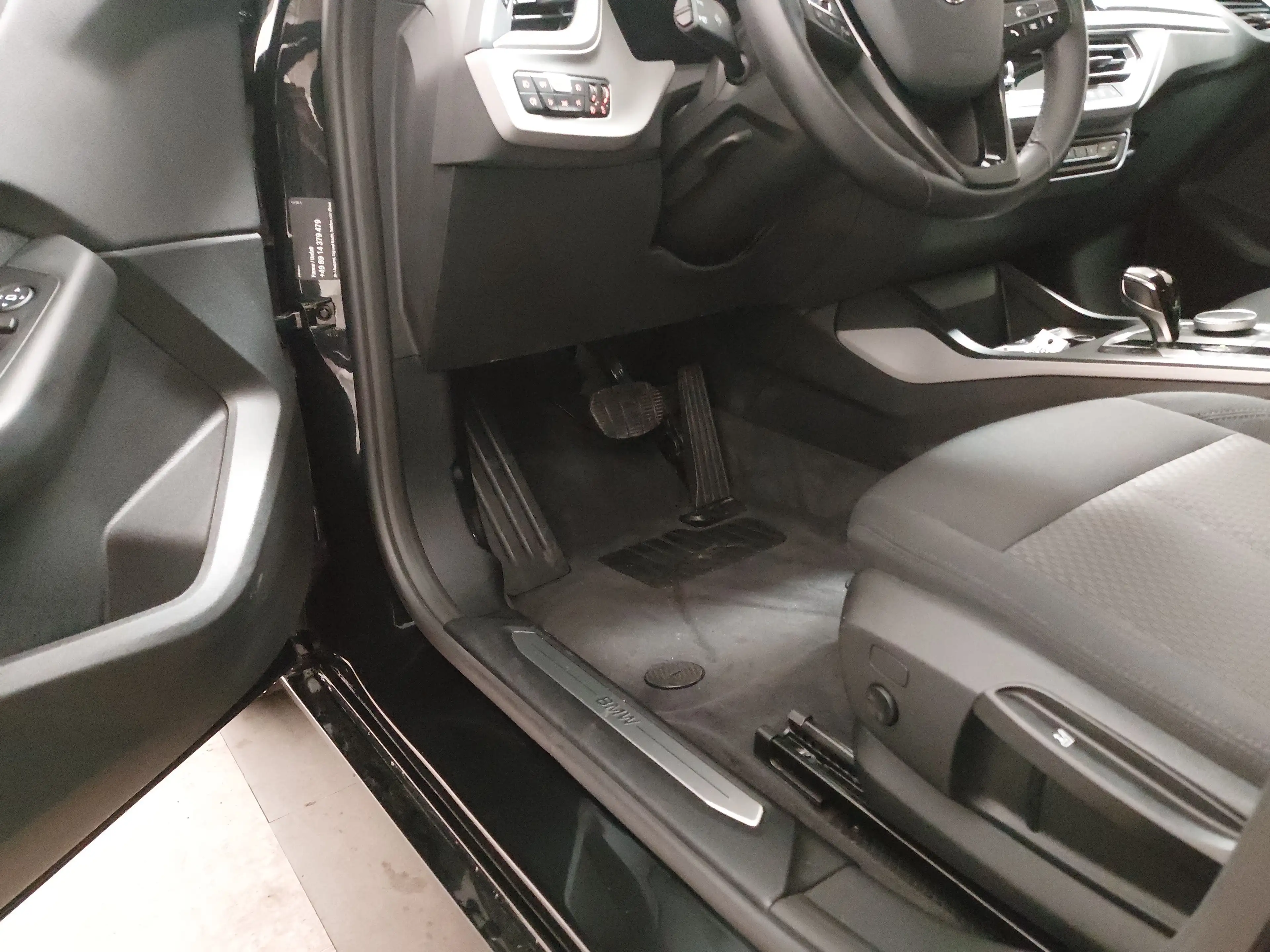 BMW 120 d Advantage Navi LED LC prof. PDC Shz — photo 7