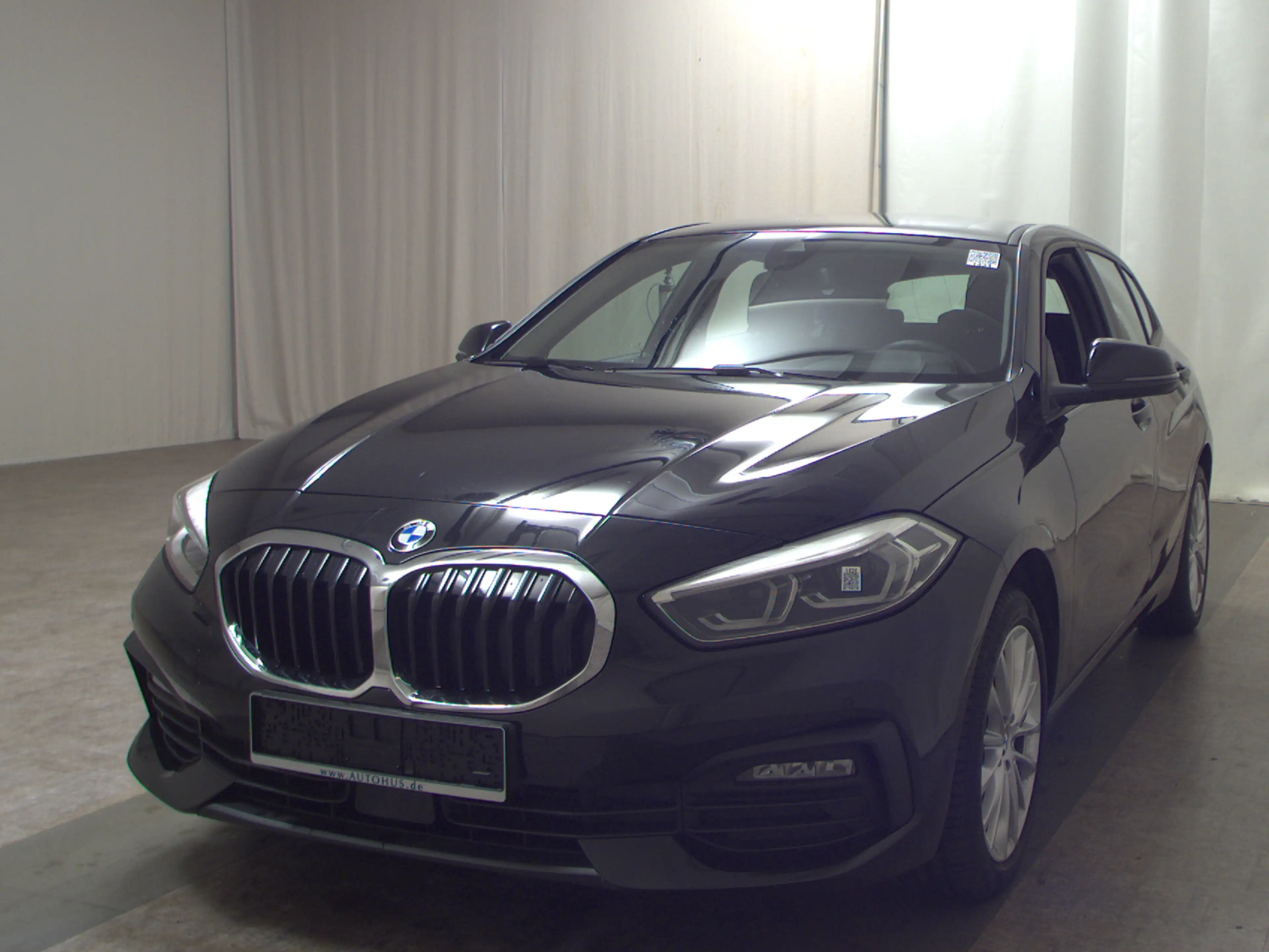 BMW 120 d Advantage Navi LED LC prof. PDC Shz — photo 2