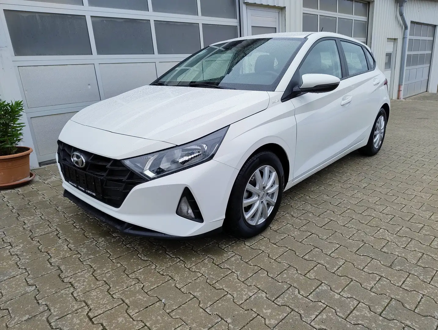 Hyundai i20 Select Weiß - 1