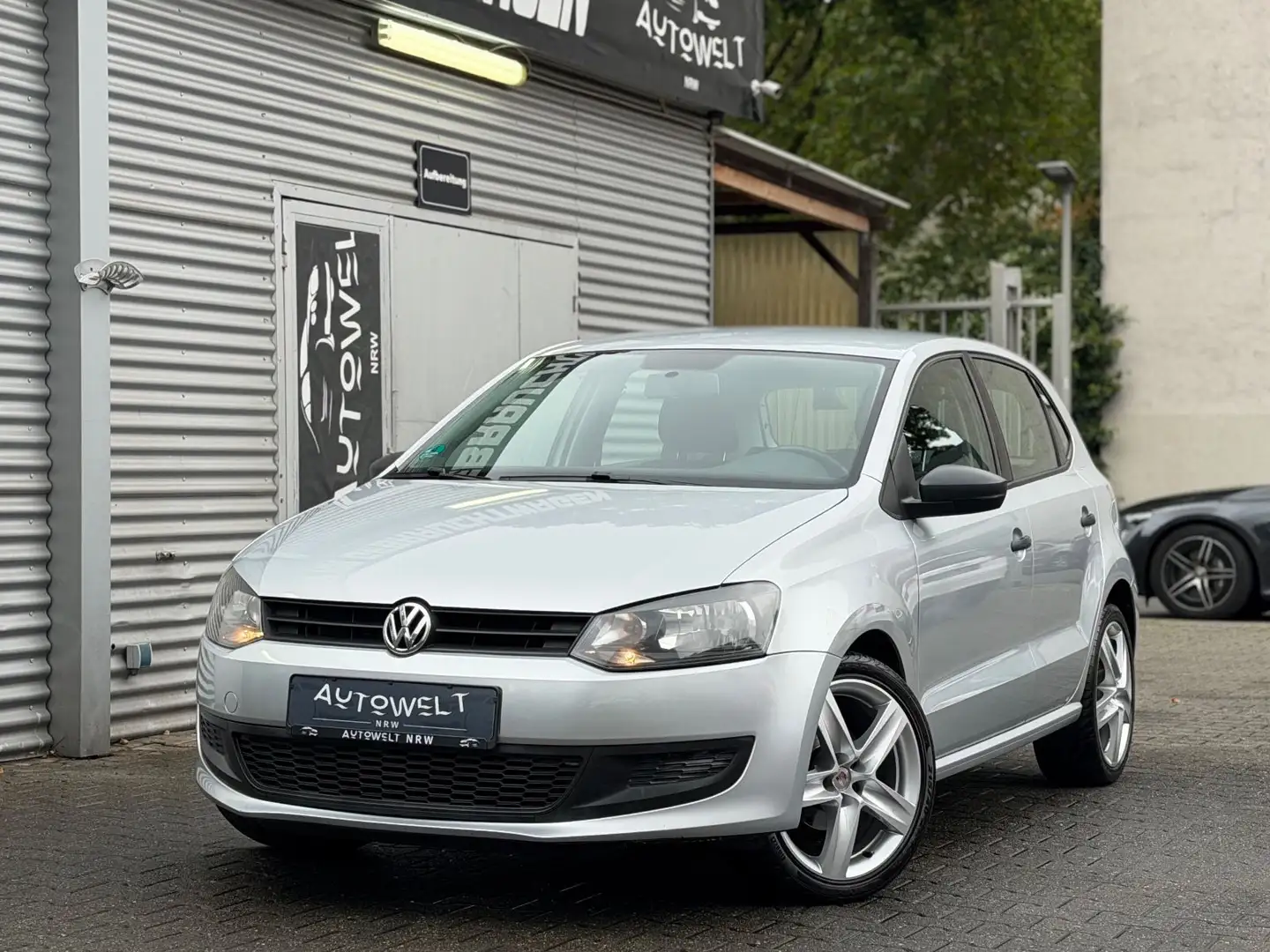 Volkswagen Polo 1.2 Diesel Trendline *2-HAND*17-ZOLL*KLIMA* Silber - 1