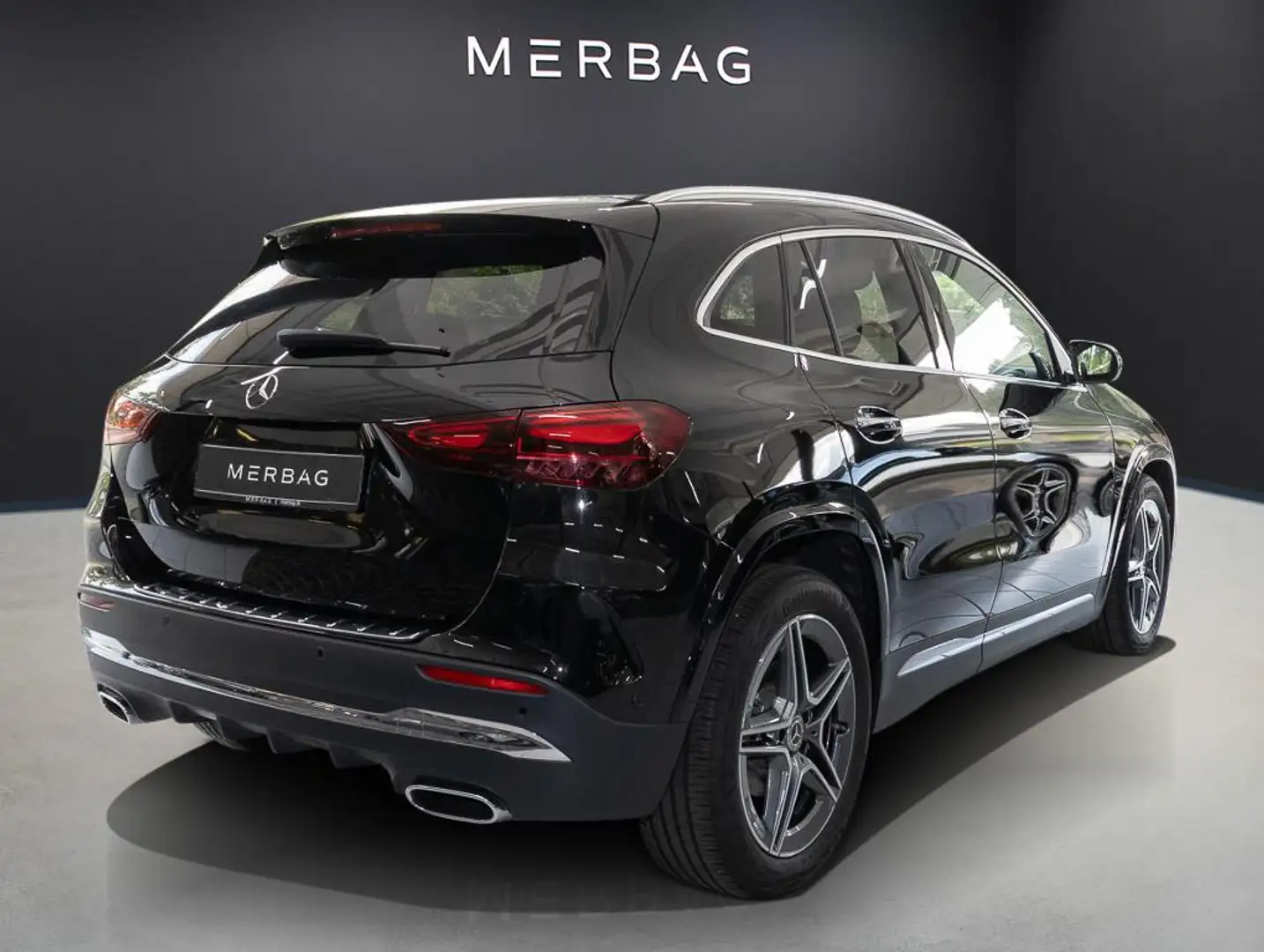 Mercedes-Benz GLA 180 SpurW W-Paket S-Sitz KeyLess ParkAss. Schwarz - 2
