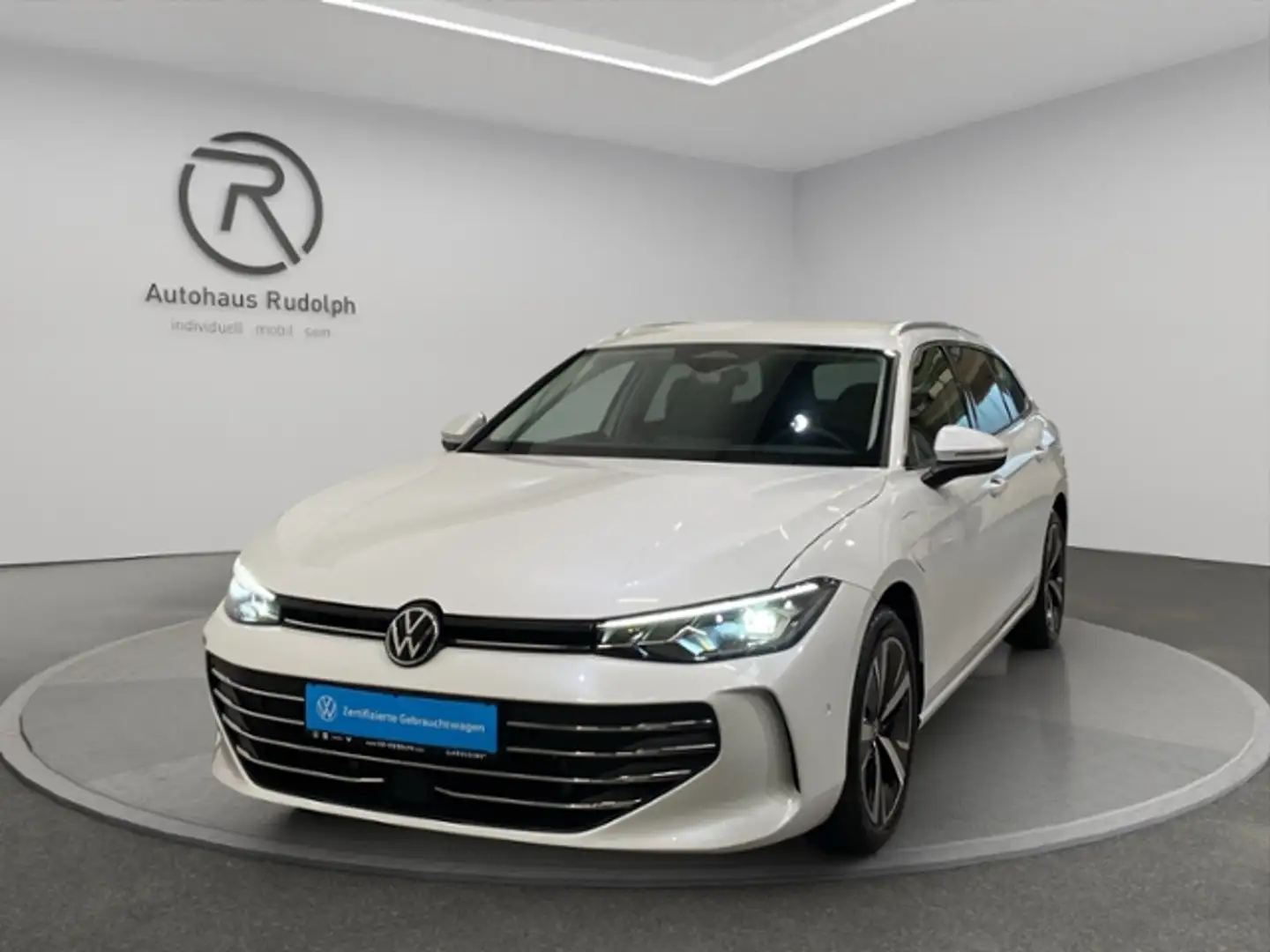 Volkswagen Passat Variant B9 1.5 TSI eHybrid DSG Business Weiß - 2