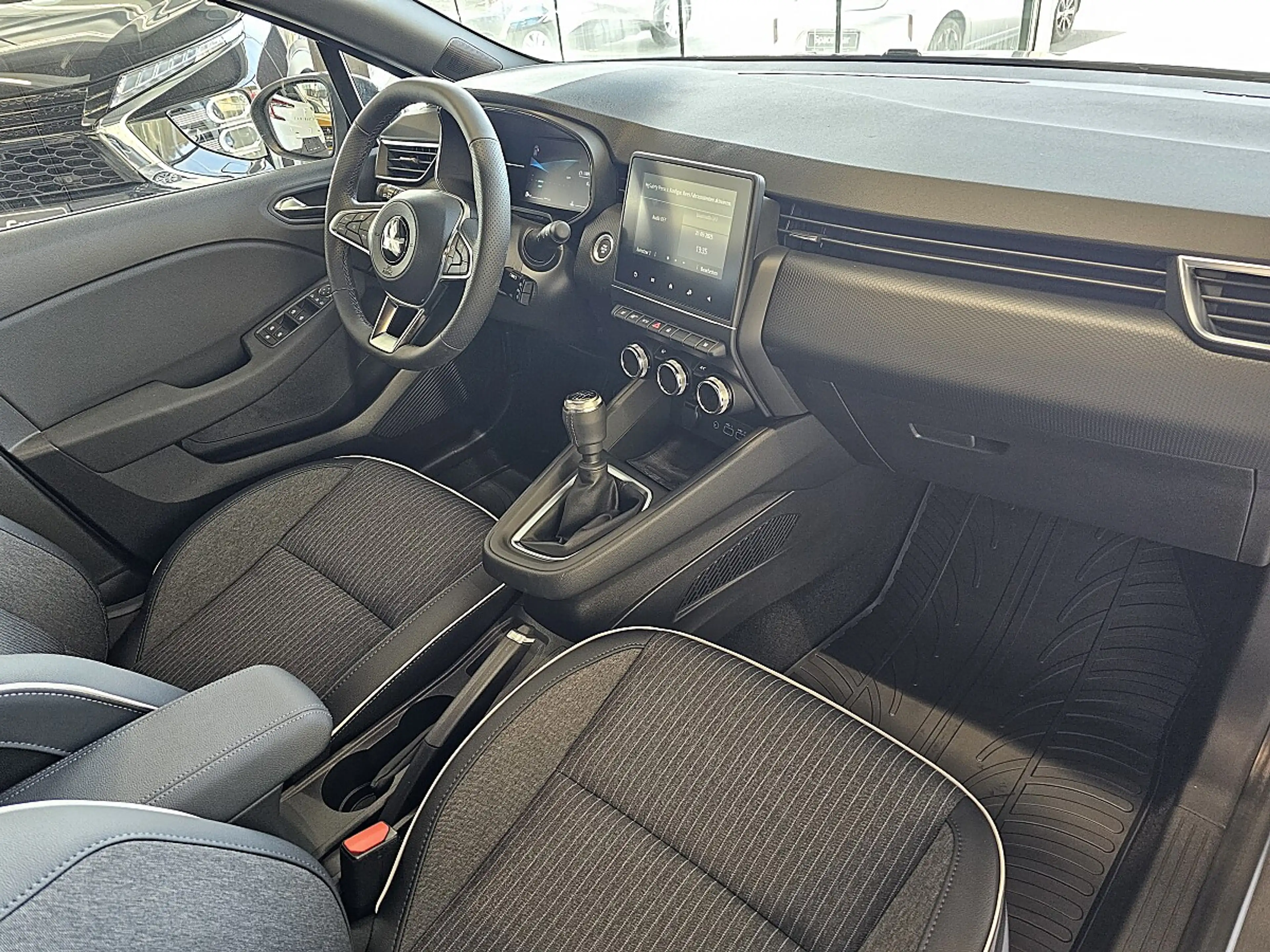 Mitsubishi Colt 1,0 MPI-T Intense — photo 8