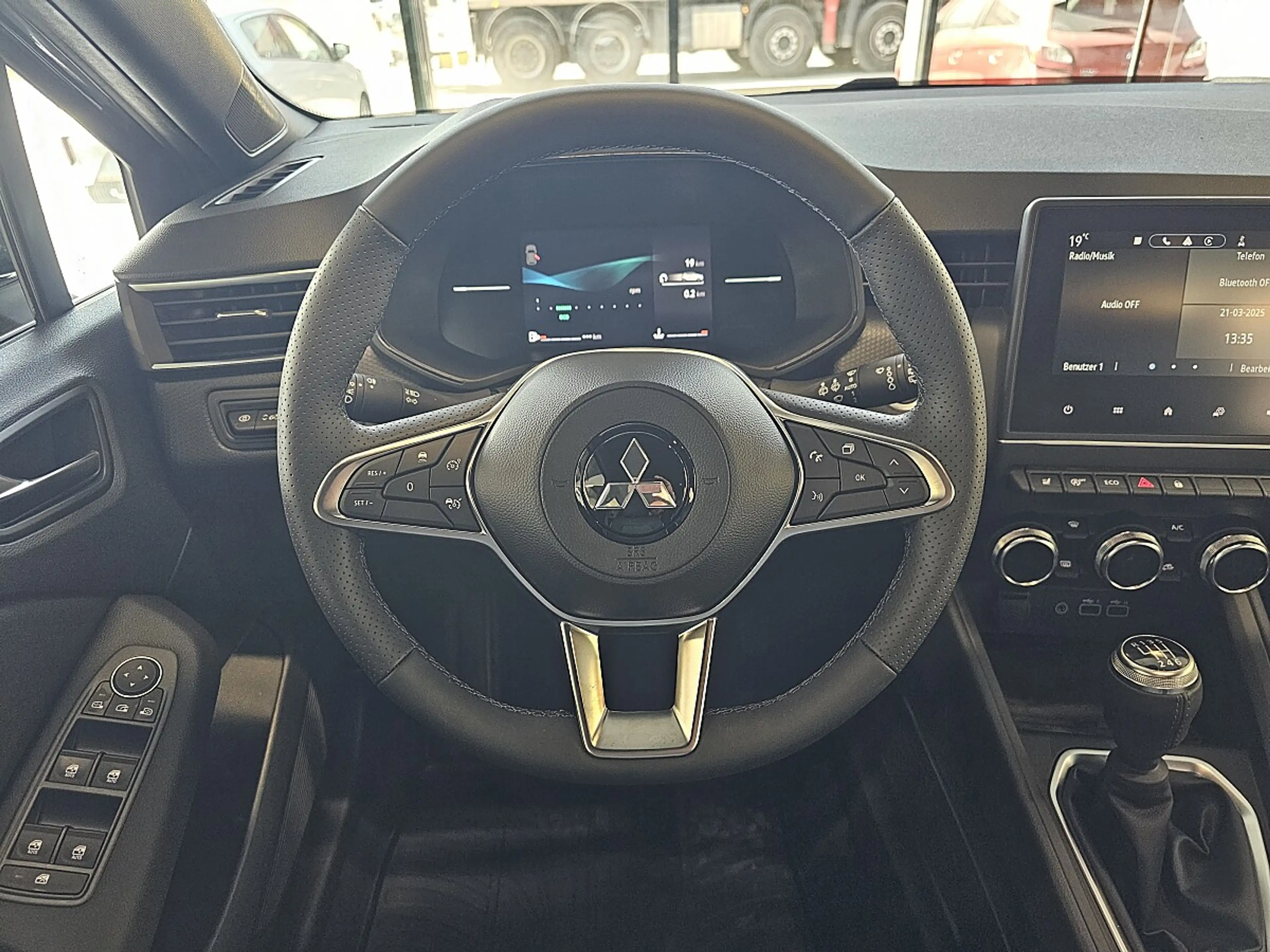 Mitsubishi Colt 1,0 MPI-T Intense — photo 11