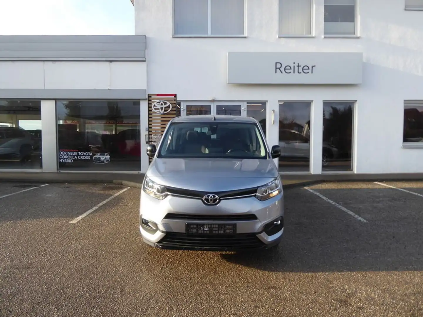 Toyota Proace City Verso L2 1,5 D-4D 130 Aut. *7-SITZE* Silber - 1