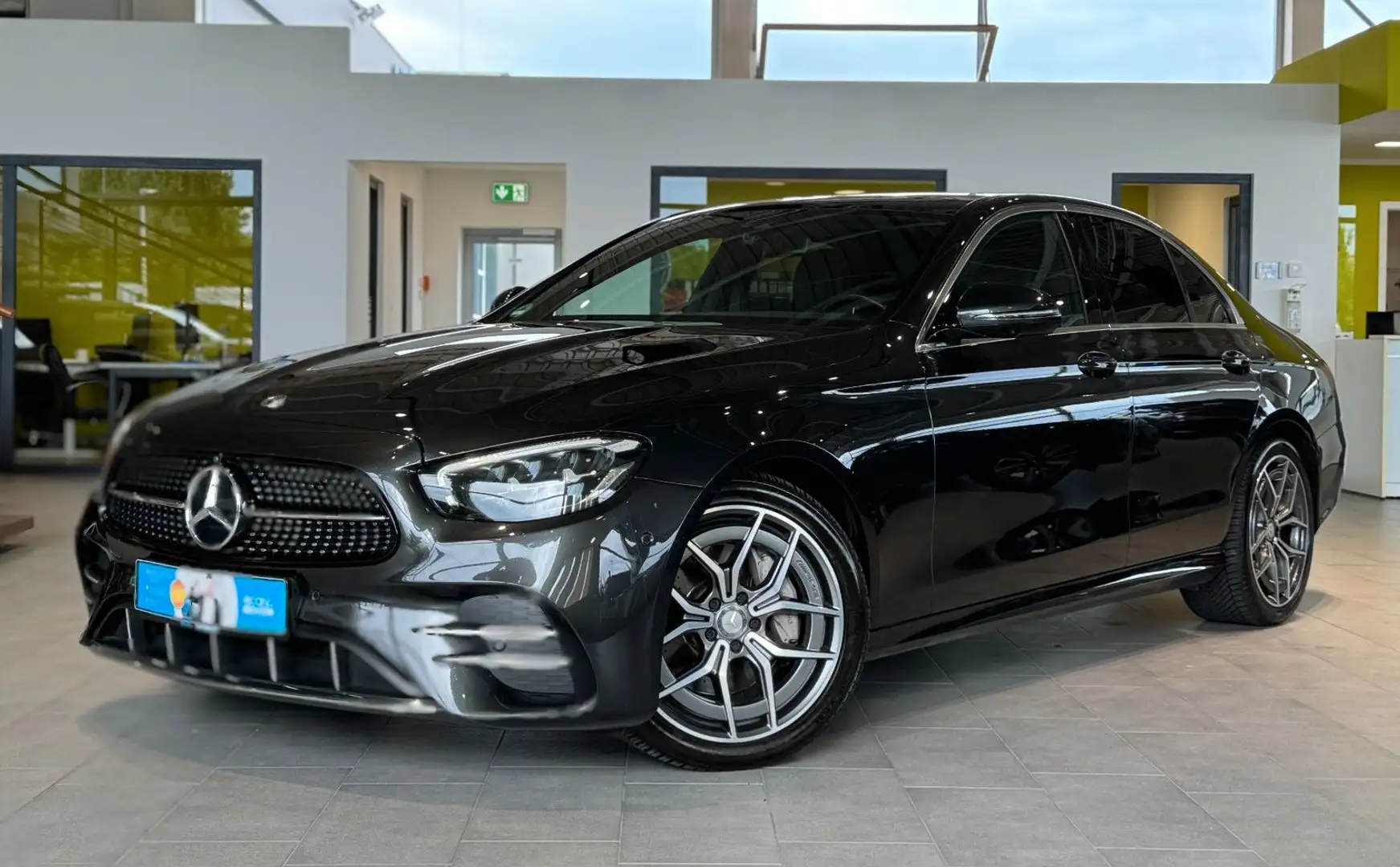 Mercedes-Benz E 220 E -Klasse Lim.*Pano*360*Ambiente* Grijs - 1