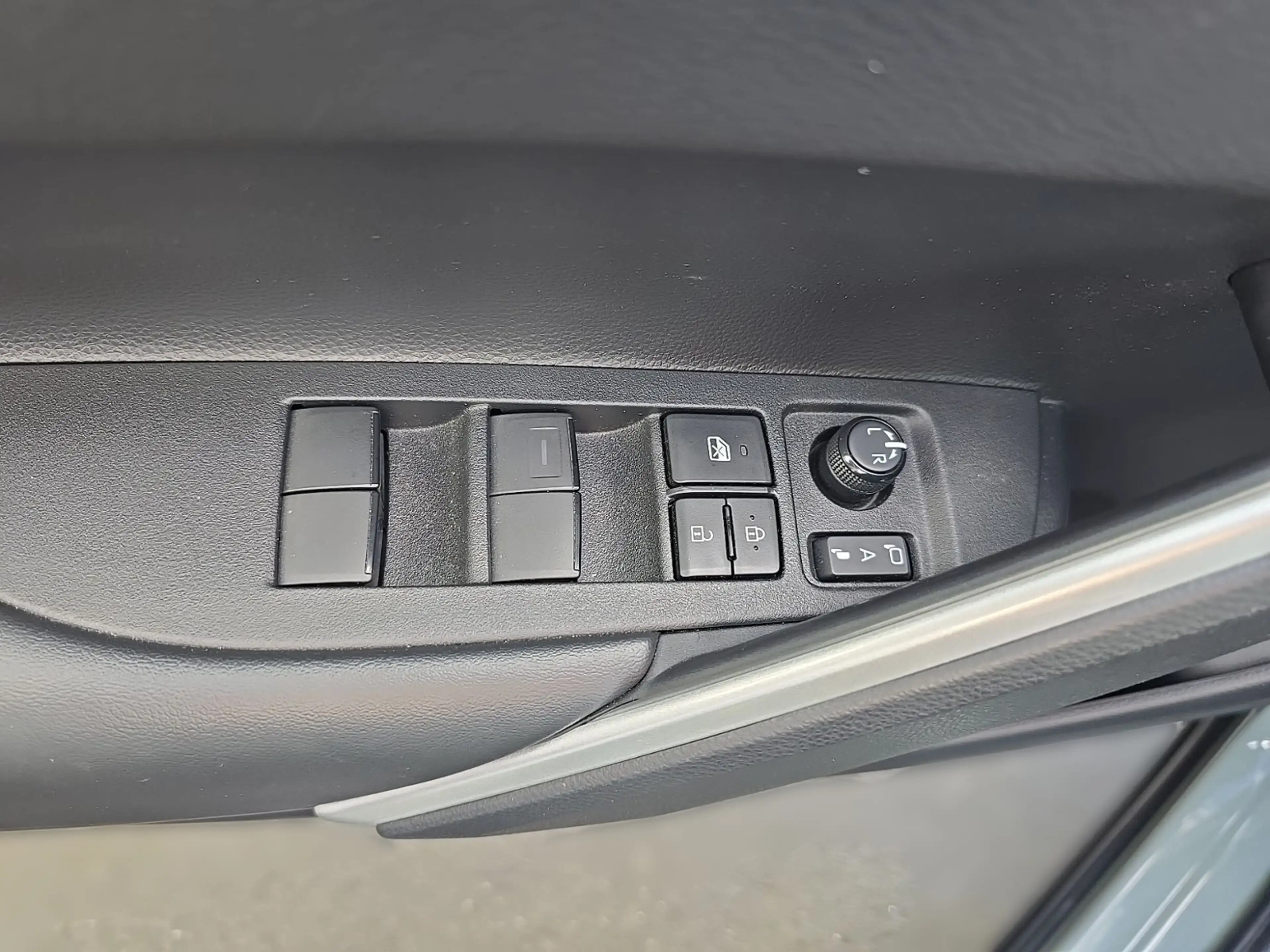 Toyota Corolla Cross 2.0 Hybrid Team D — photo 11