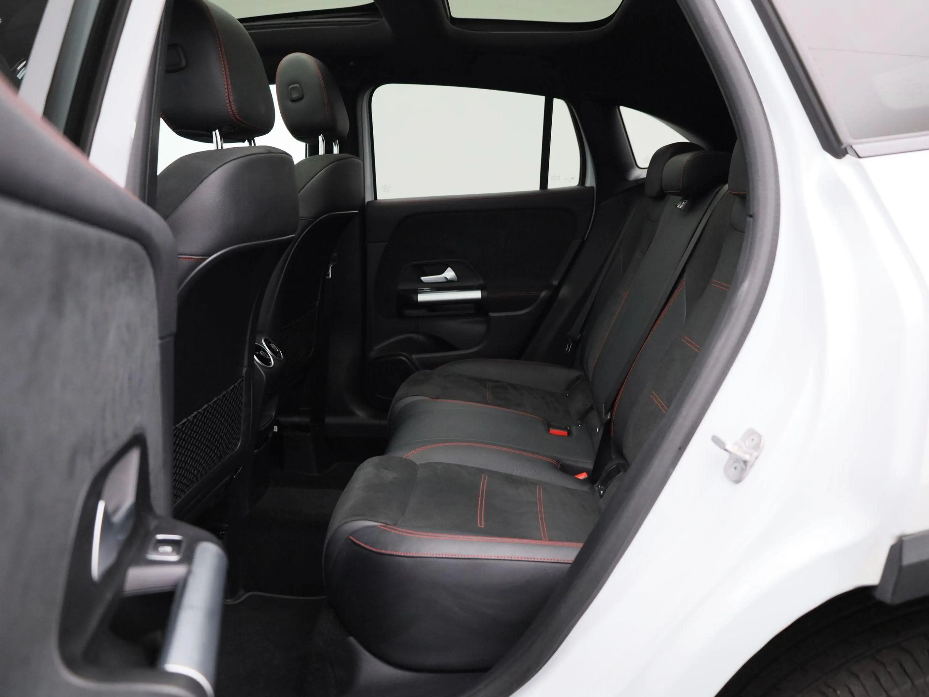Mercedes-Benz GLA 250 e AMG Line Premium Plus | Automaat | Panorama dak — photo 12