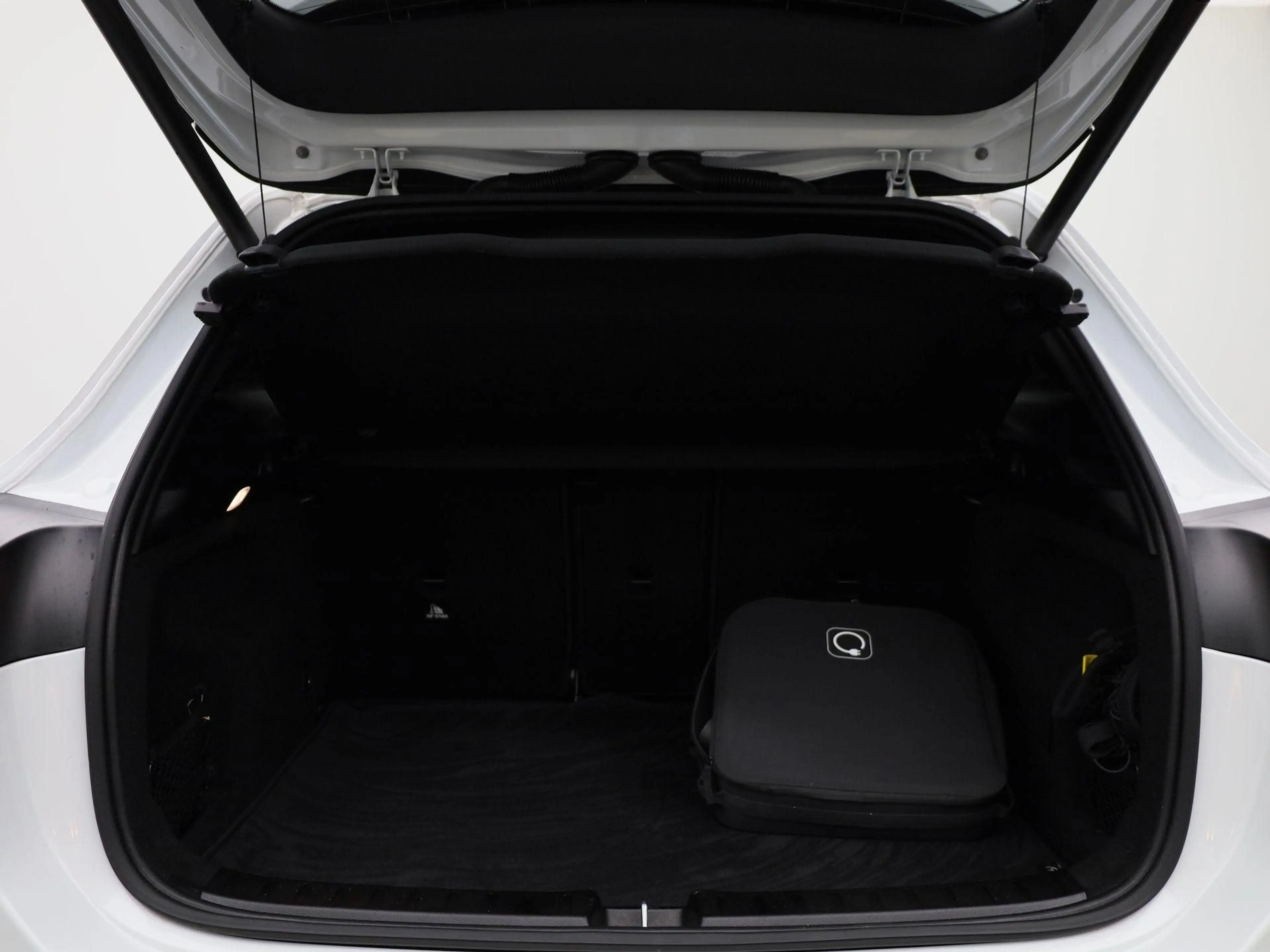 Mercedes-Benz GLA 250 e AMG Line Premium Plus | Automaat | Panorama dak — photo 14