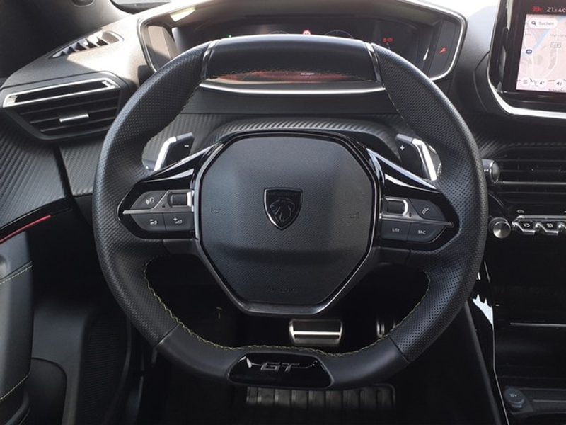 Peugeot 2008 GT PureTech 130 EAT8 — photo 13