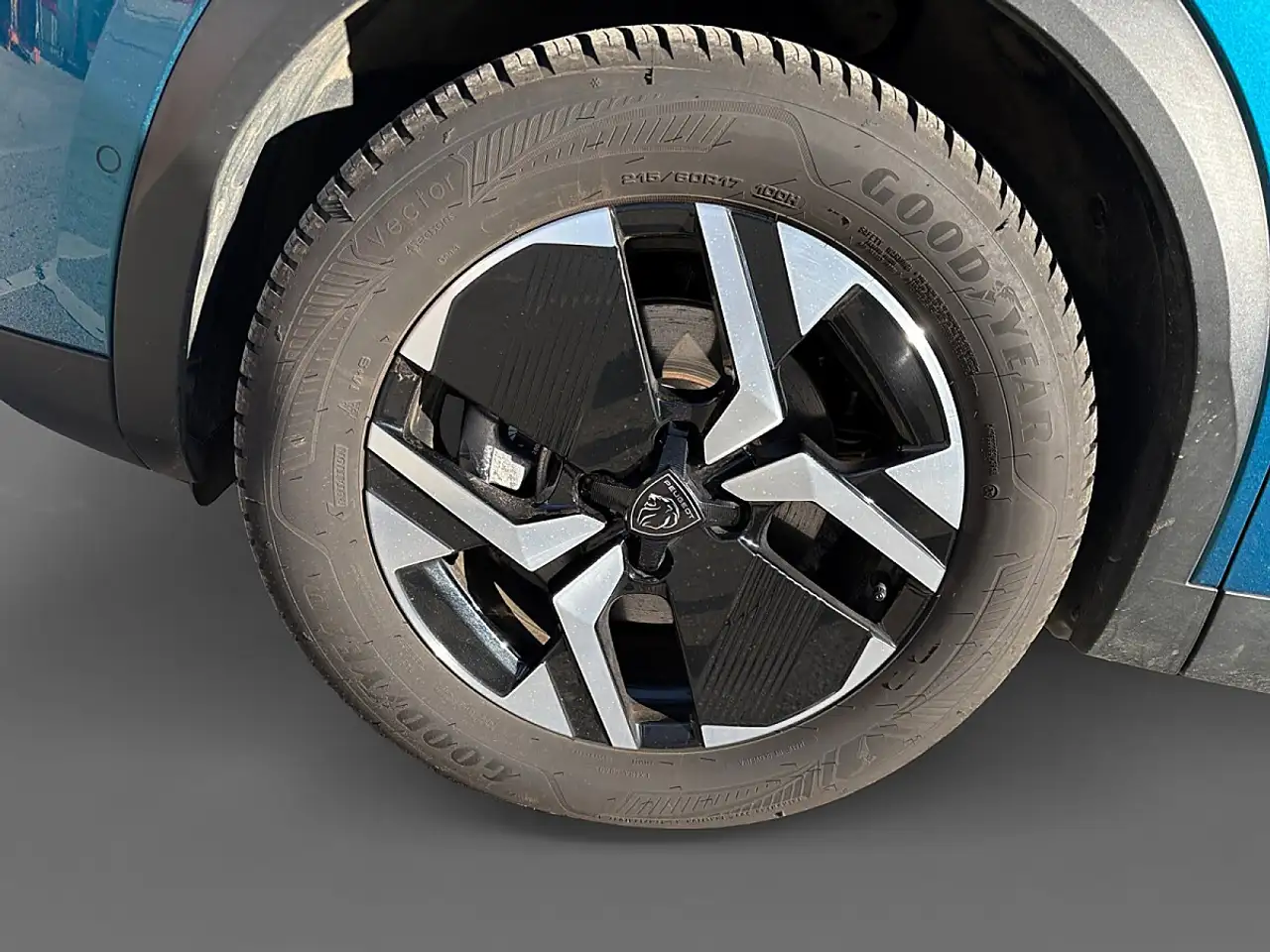 Peugeot 2008 Hybrid 145 e-DCS6 Allure, миниатюра 14