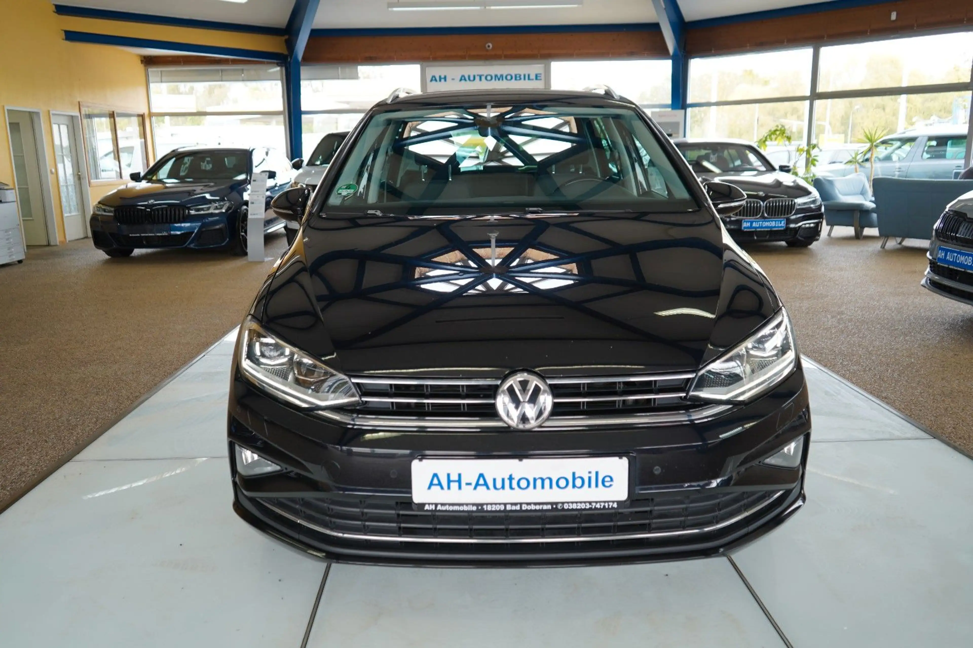 Volkswagen Golf Sportsvan VII Highline AUTOMATIK / XENON — photo 5
