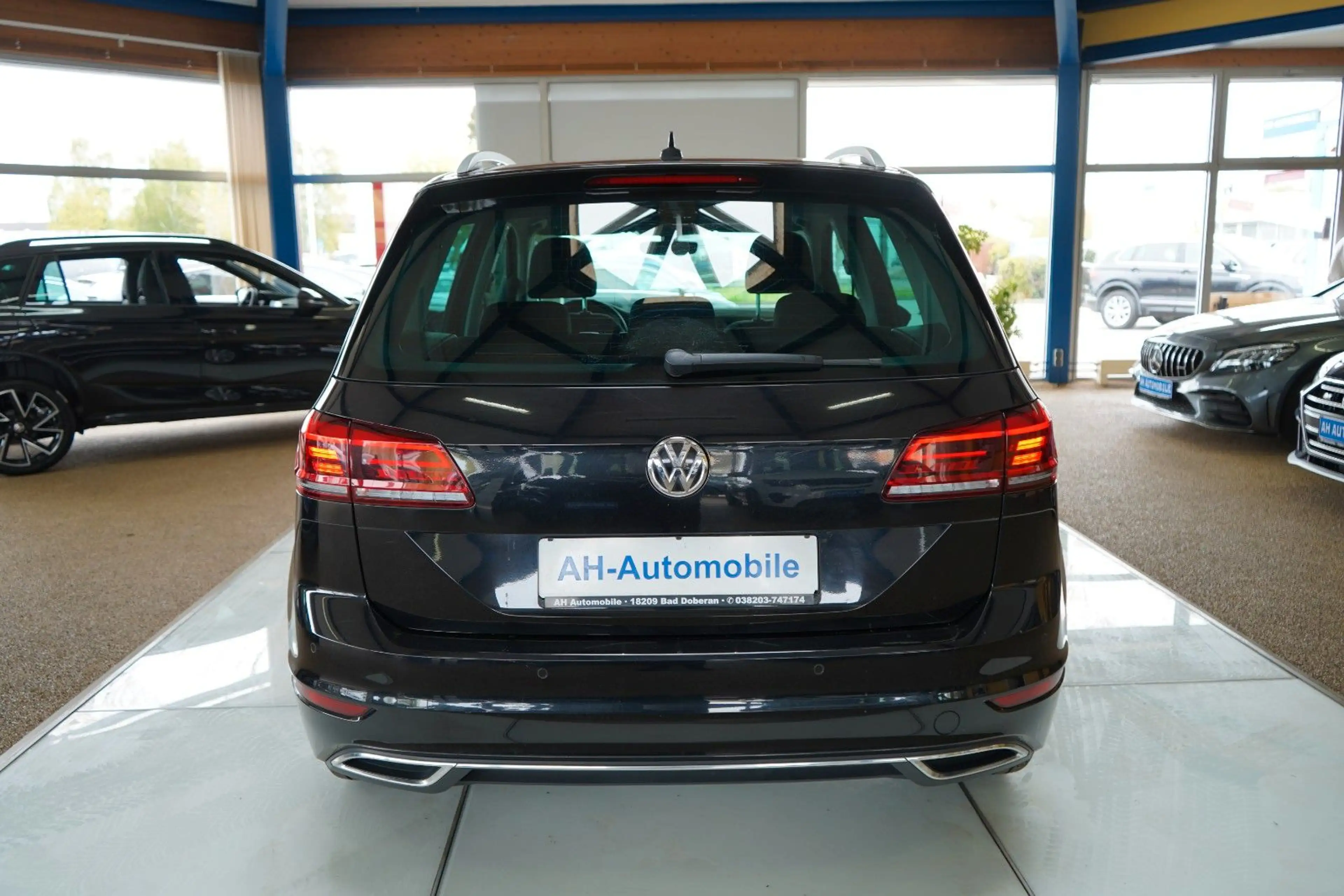 Volkswagen Golf Sportsvan VII Highline AUTOMATIK / XENON — photo 6