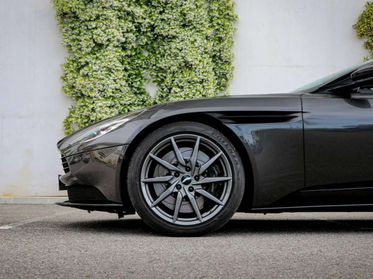 Aston Martin DB11 Volante -  - Joinsteer - #5
