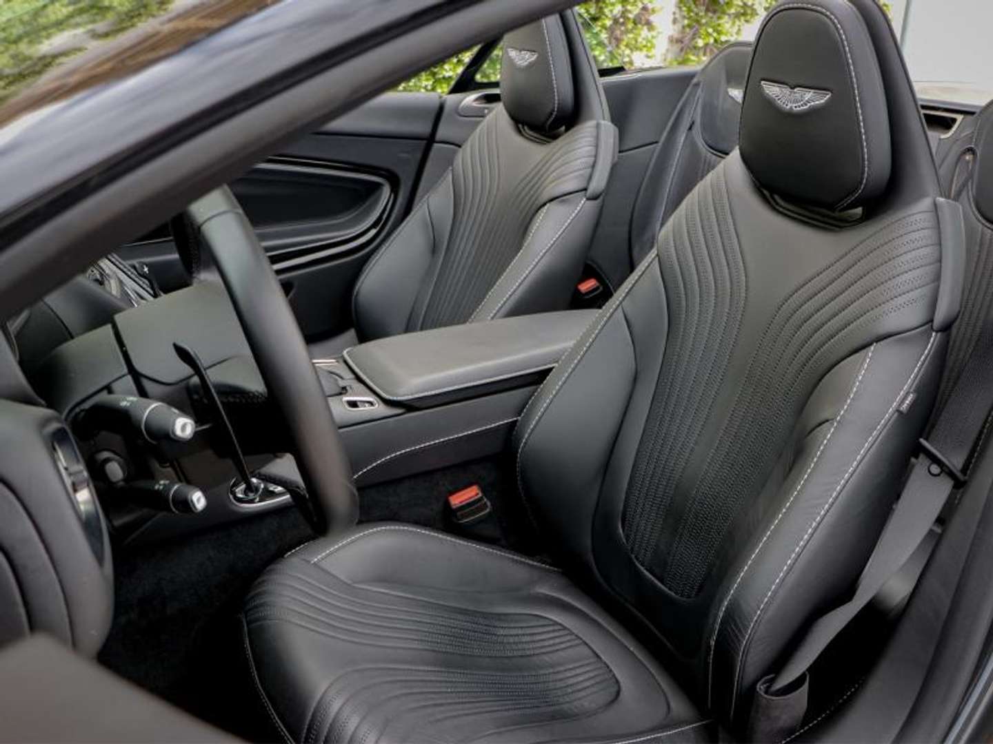 Aston Martin DB11 Volante -  - Joinsteer - #3