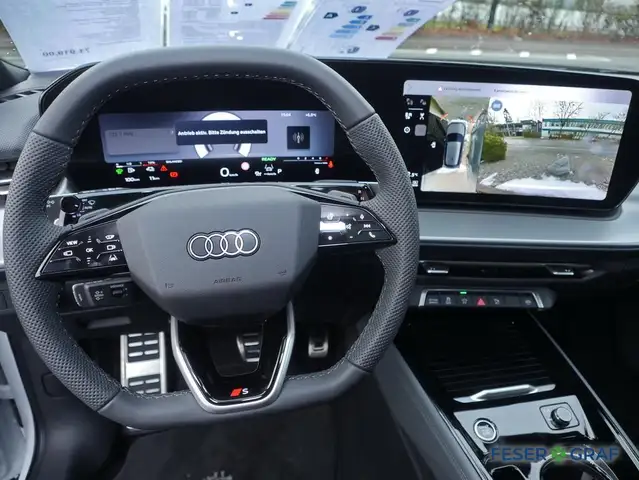 Audi Q3 view 4