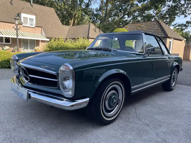 Mercedes-Benz SL 230