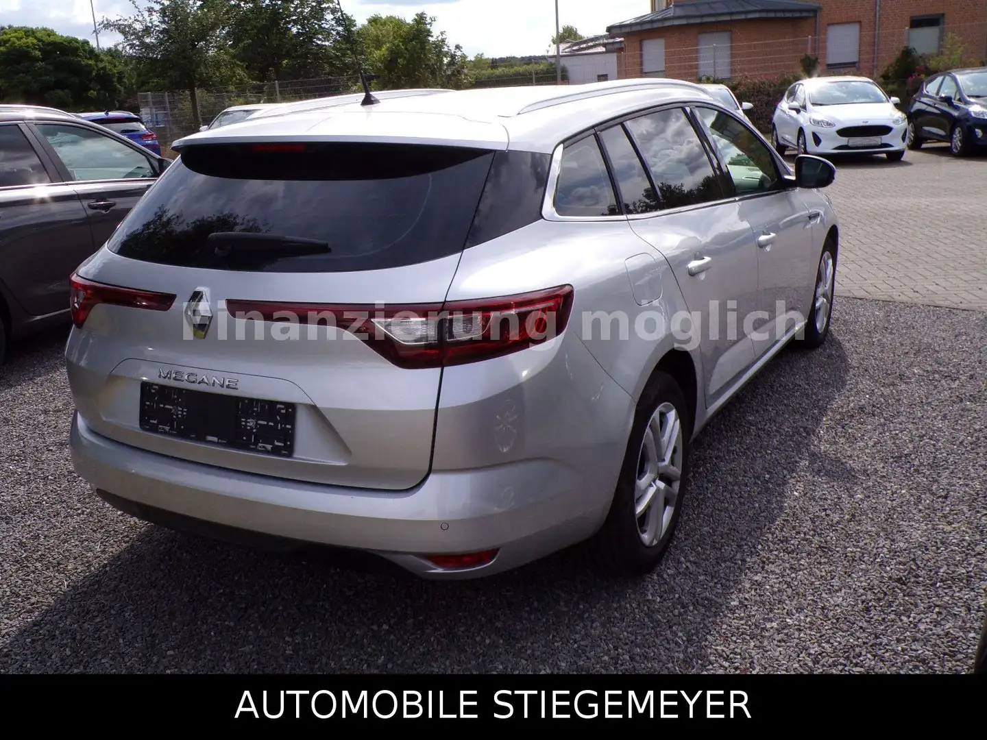Renault Megane IV Grandtour Business Edition Grau - 2