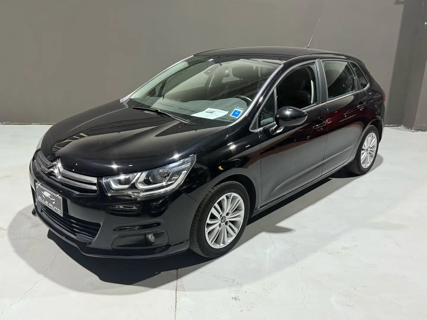 Citroen C4 C4 1.6 bluehdi Feel s Чёрный - 2