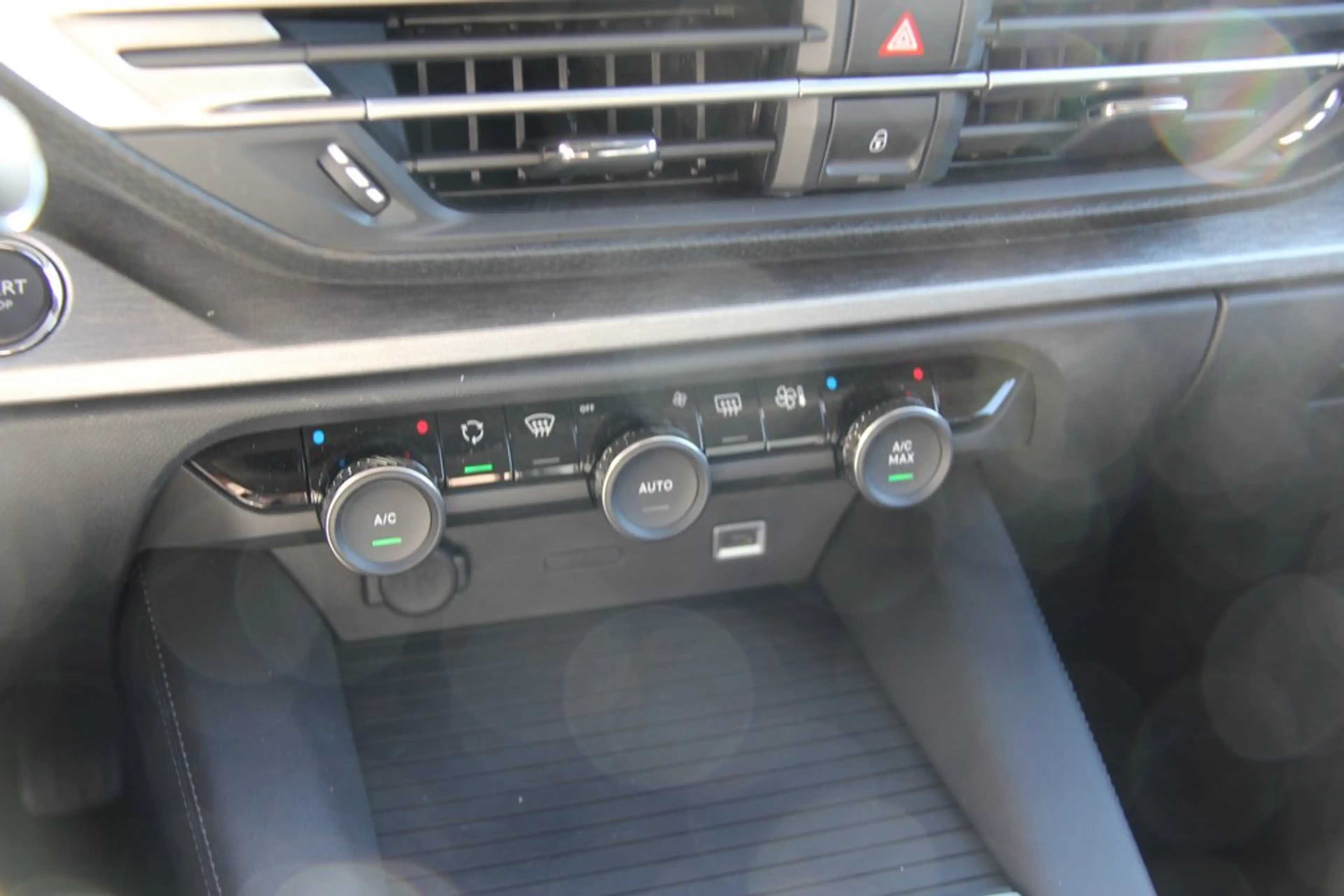 Citroen C5 X LED CAM 19Z TEILLEDER ADAPTempom HUD wireless — photo 14