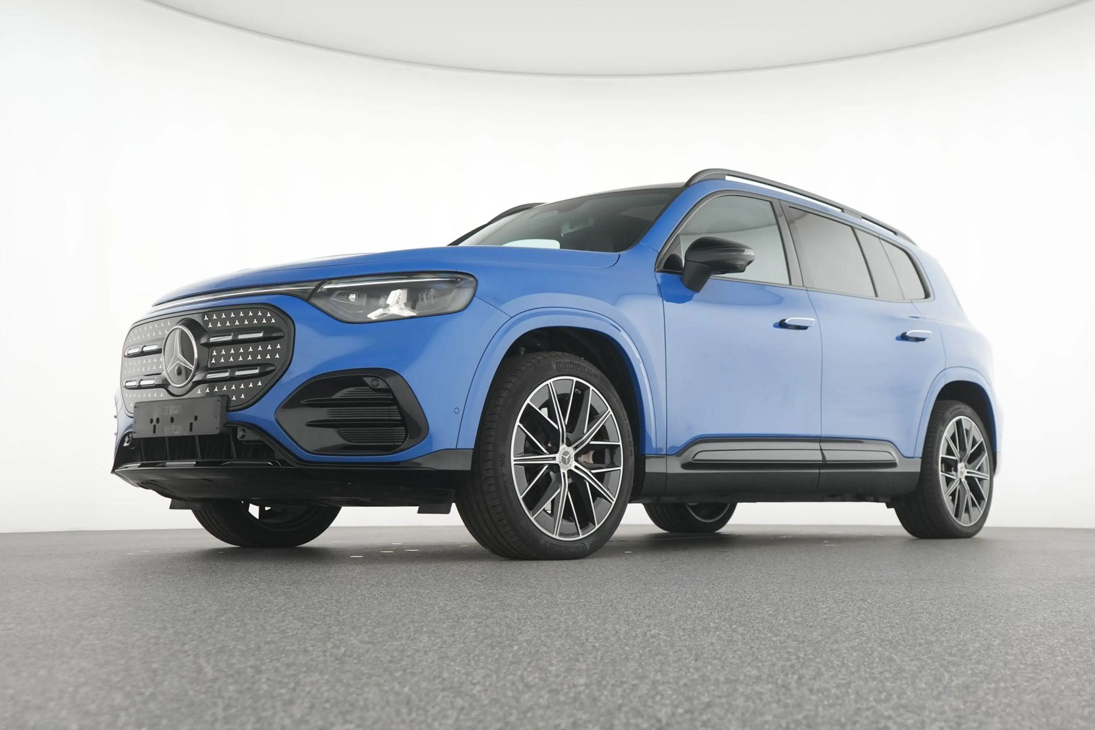 Mercedes-Benz GLB 250 250+ Sport Edition + MULTIBEAM LED + CARPLAY + PAN — photo 10
