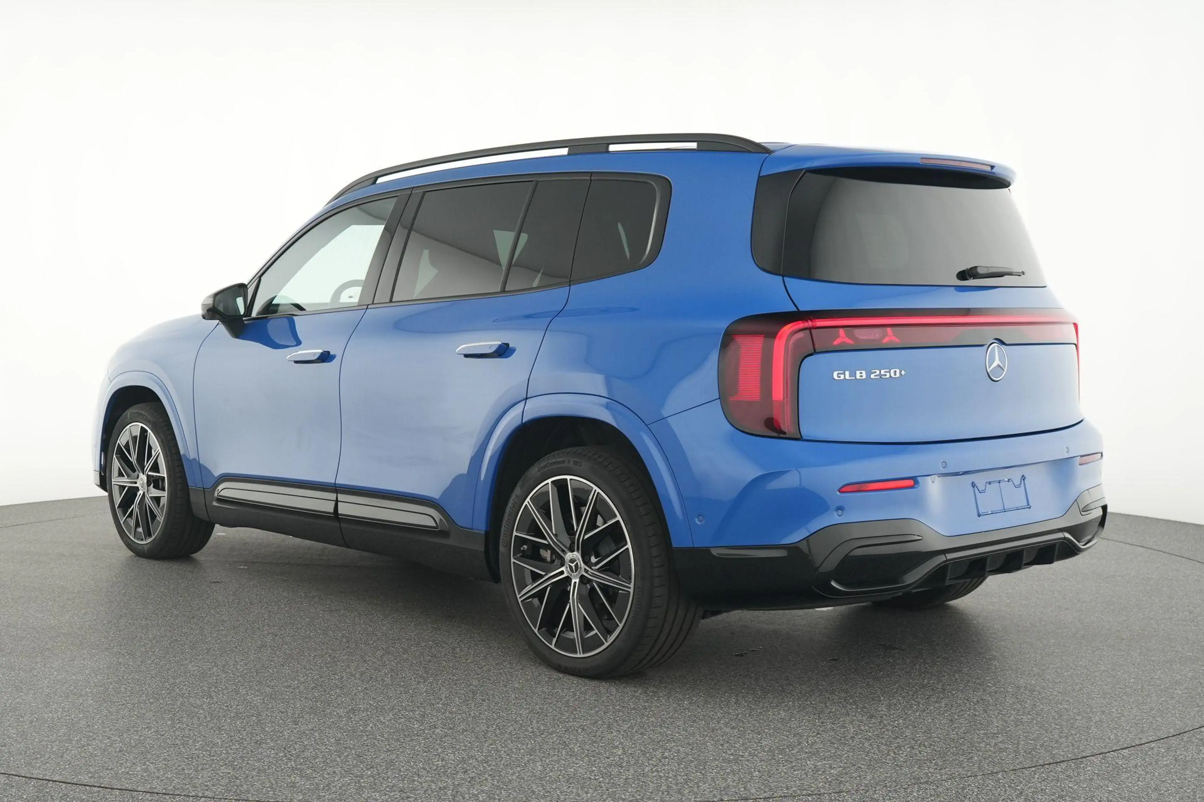 Mercedes-Benz GLB 250 250+ Sport Edition + MULTIBEAM LED + CARPLAY + PAN — photo 3