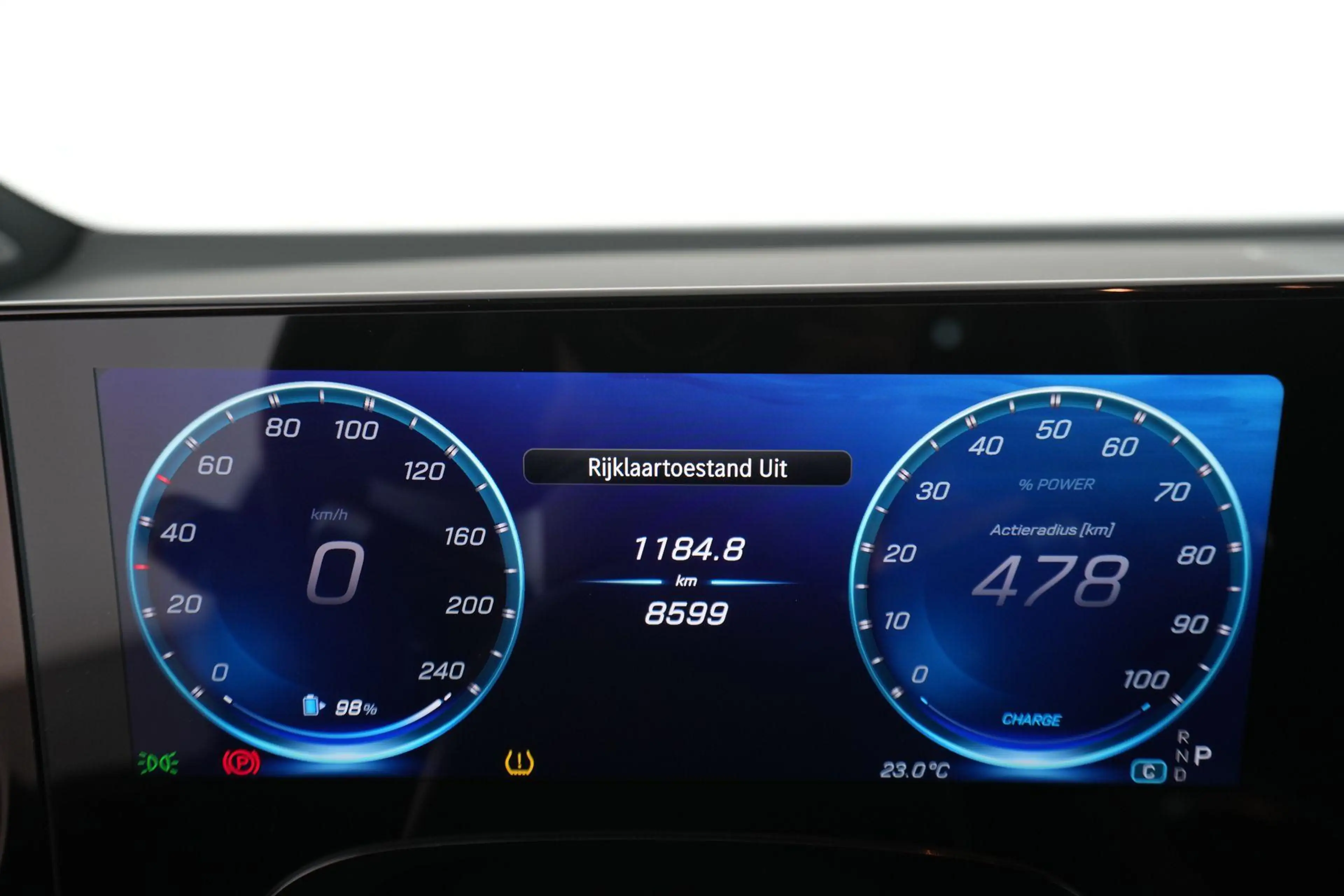 Mercedes-Benz GLB 250 250+ Sport Edition + MULTIBEAM LED + CARPLAY + PAN — photo 14